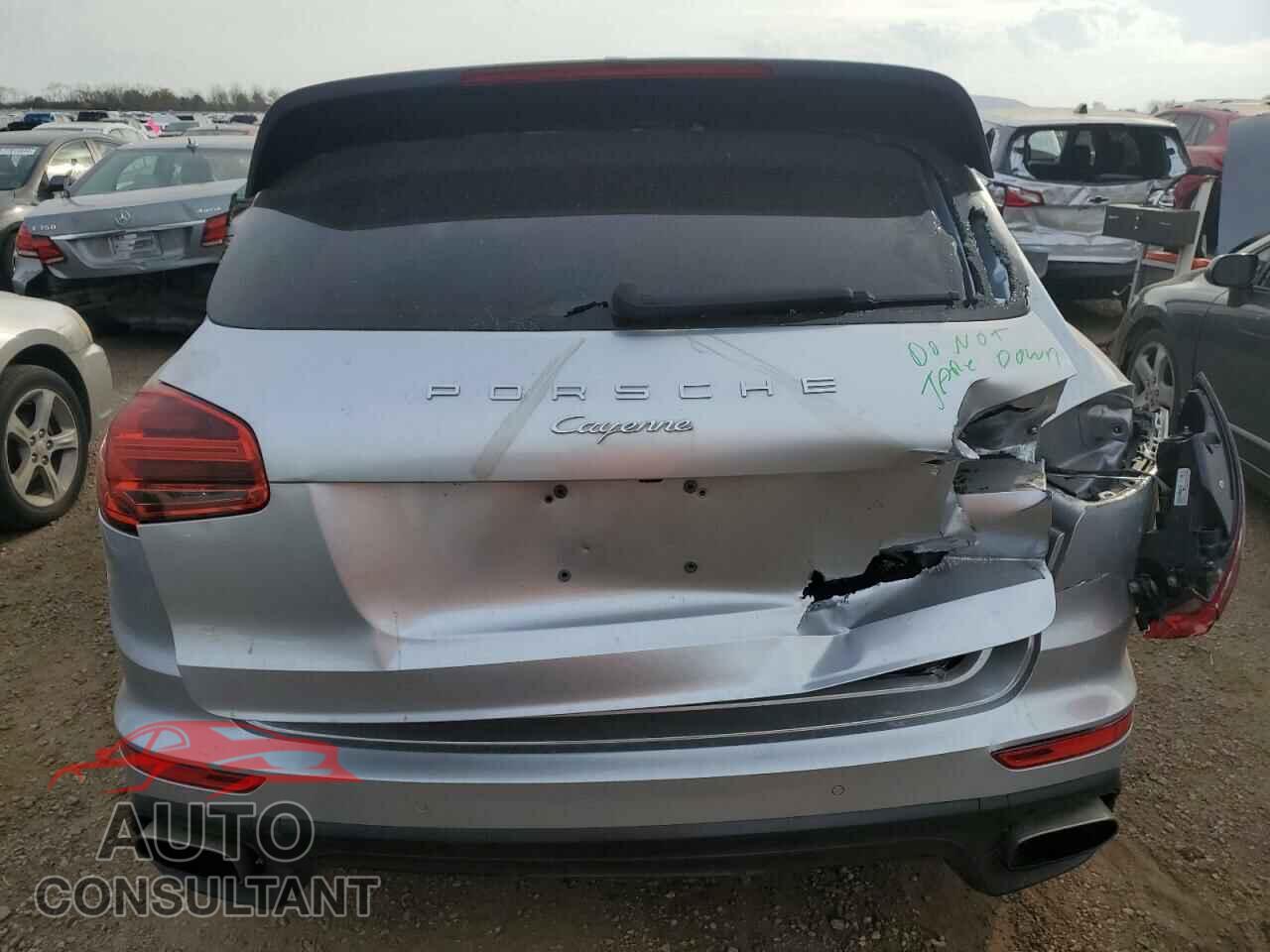 PORSCHE CAYENNE 2016 - WP1AA2A22GLA04586