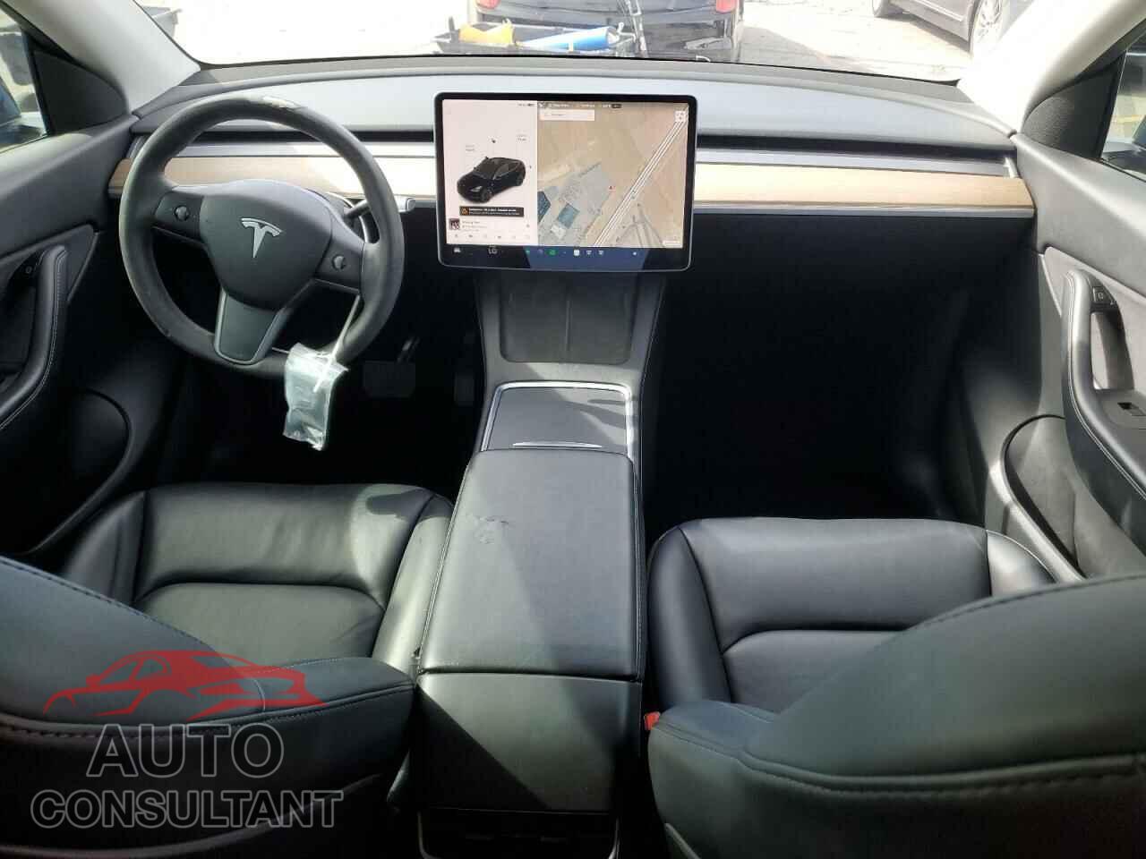 TESLA MODEL Y 2021 - 5YJYGDEE3MF143512