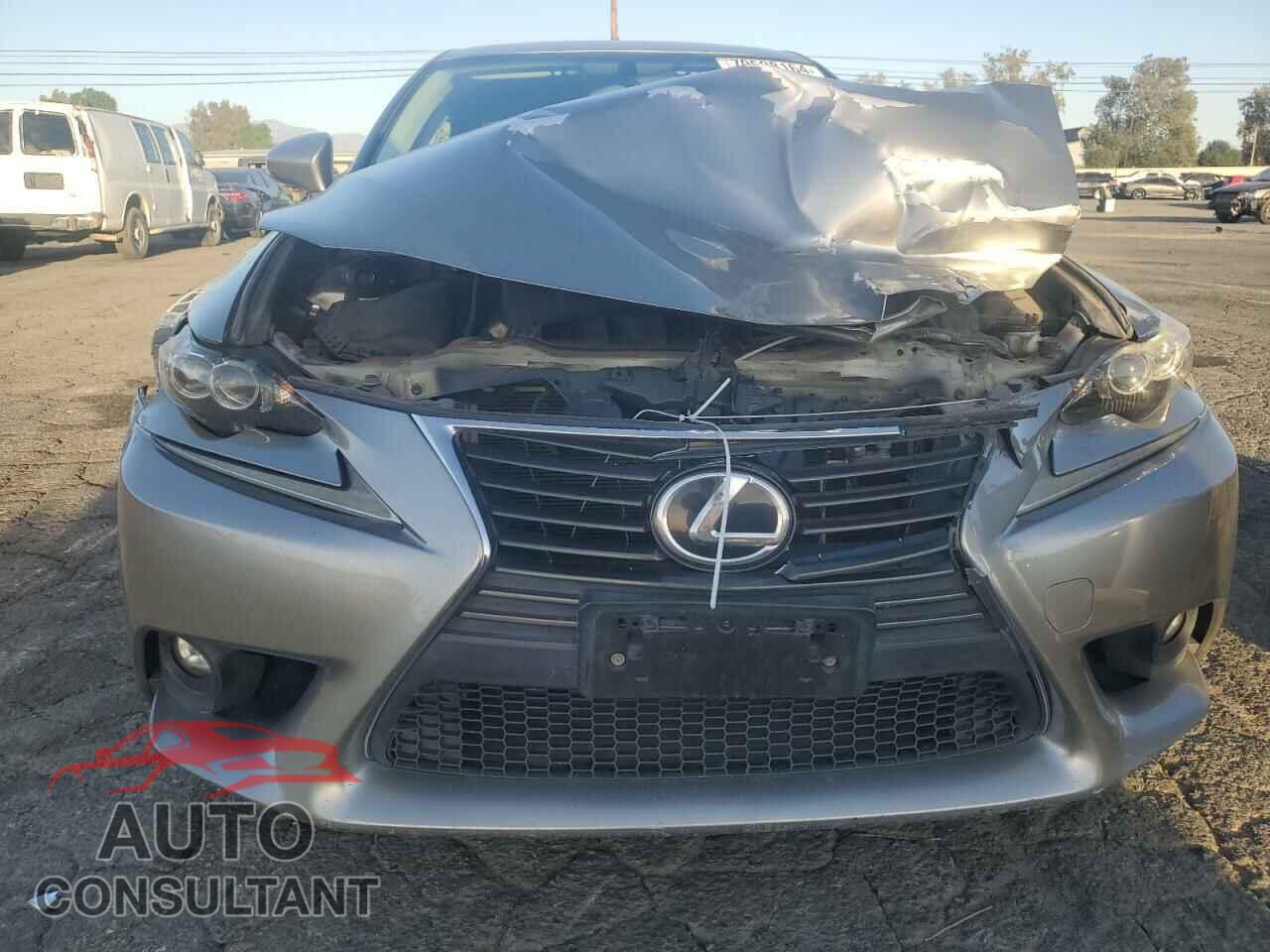 LEXUS IS 2015 - JTHBF1D29F5050186