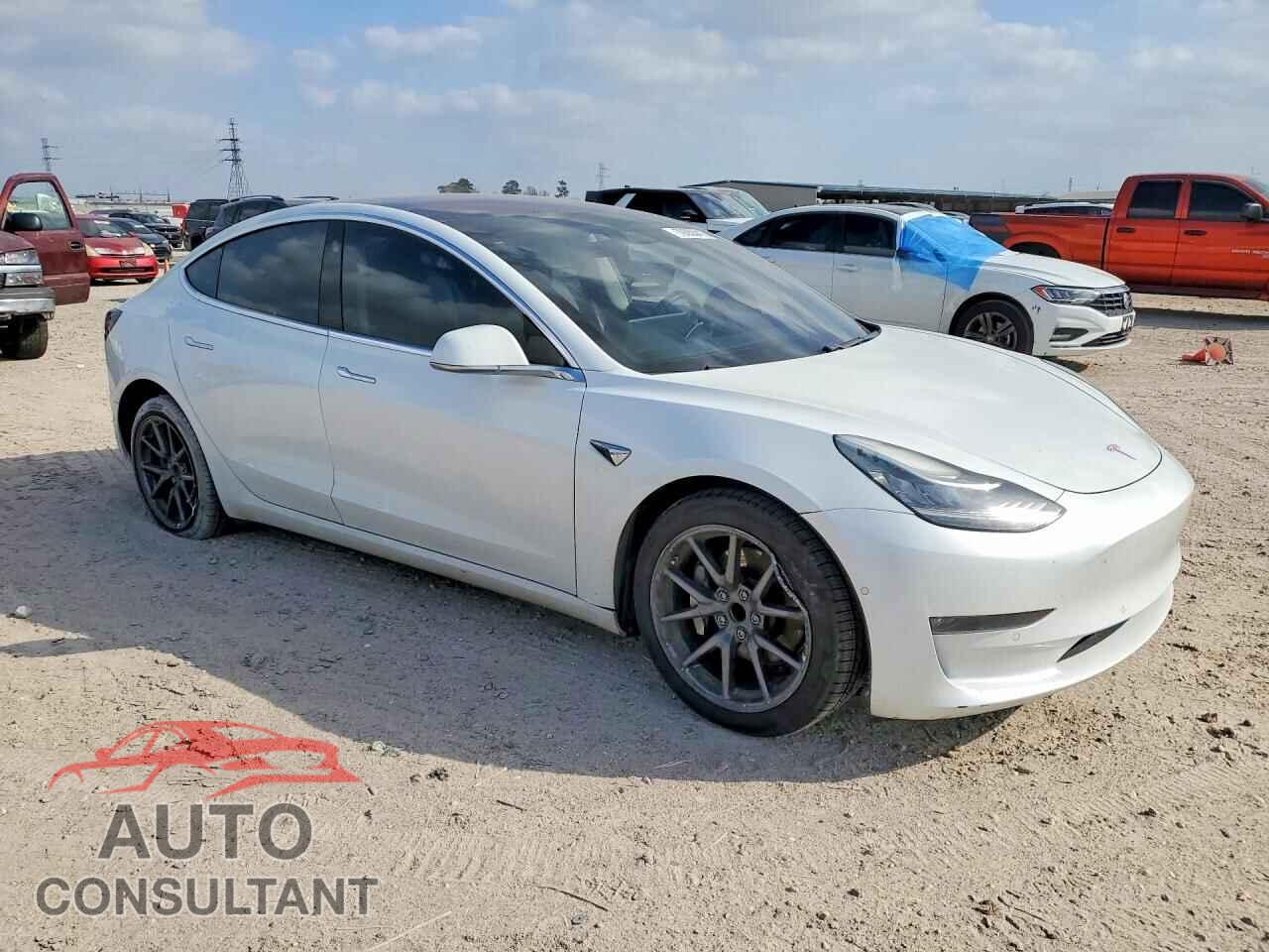 TESLA MODEL 3 2018 - 5YJ3E1EA6JF045033