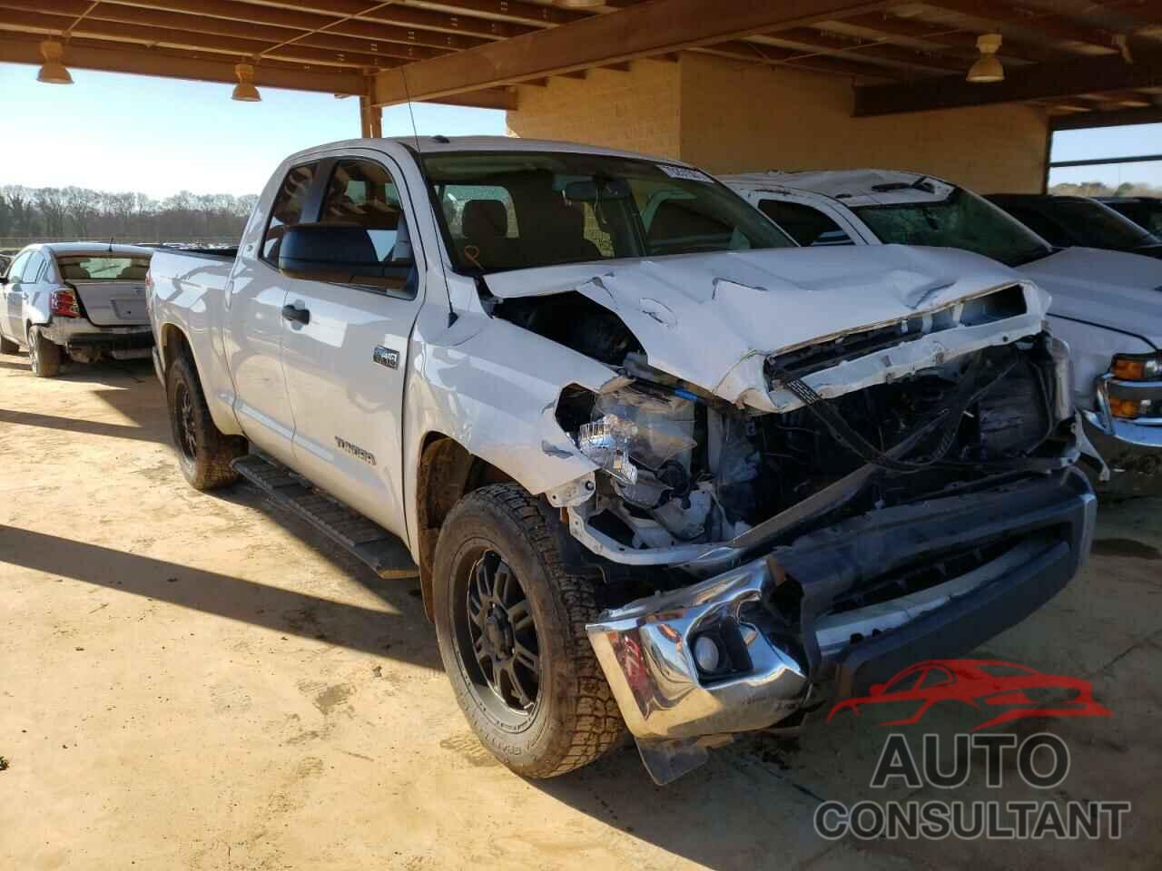 TOYOTA TUNDRA 2017 - 5TFRW5F17HX213145