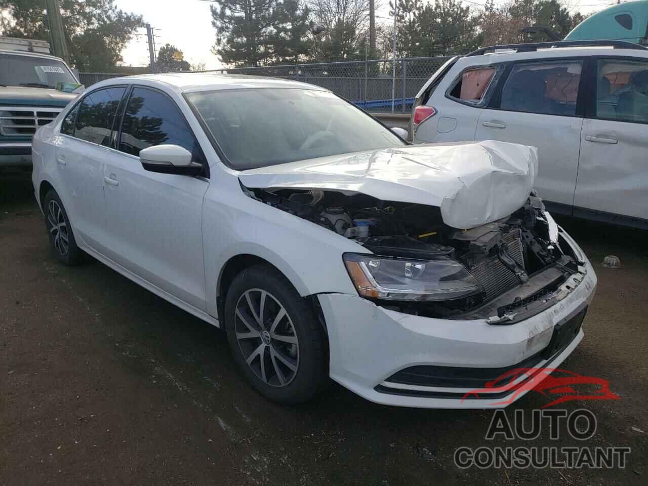 VOLKSWAGEN JETTA 2018 - 3VWDB7AJ3JM203620