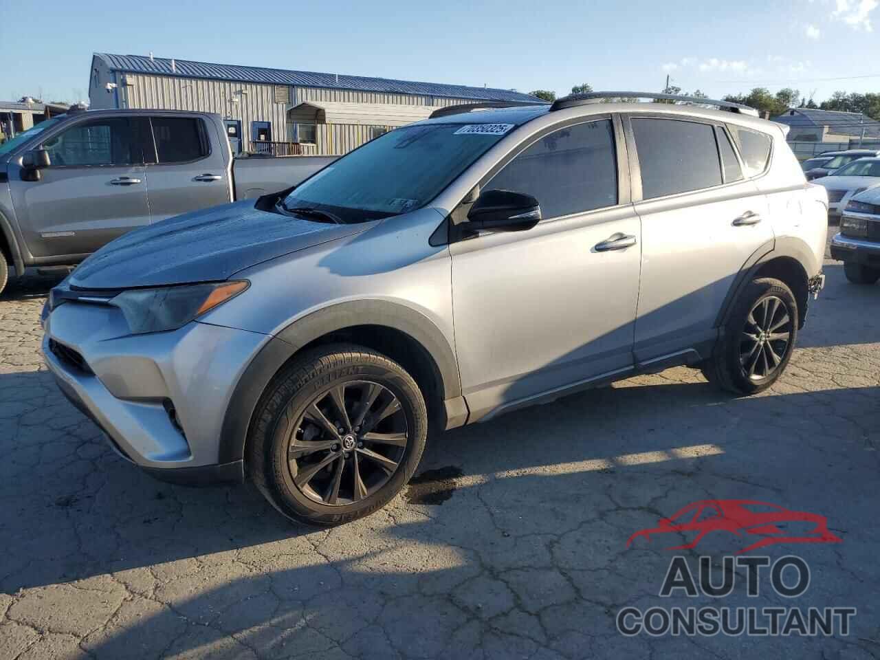 TOYOTA RAV4 2018 - 2T3RFREV9JW707643