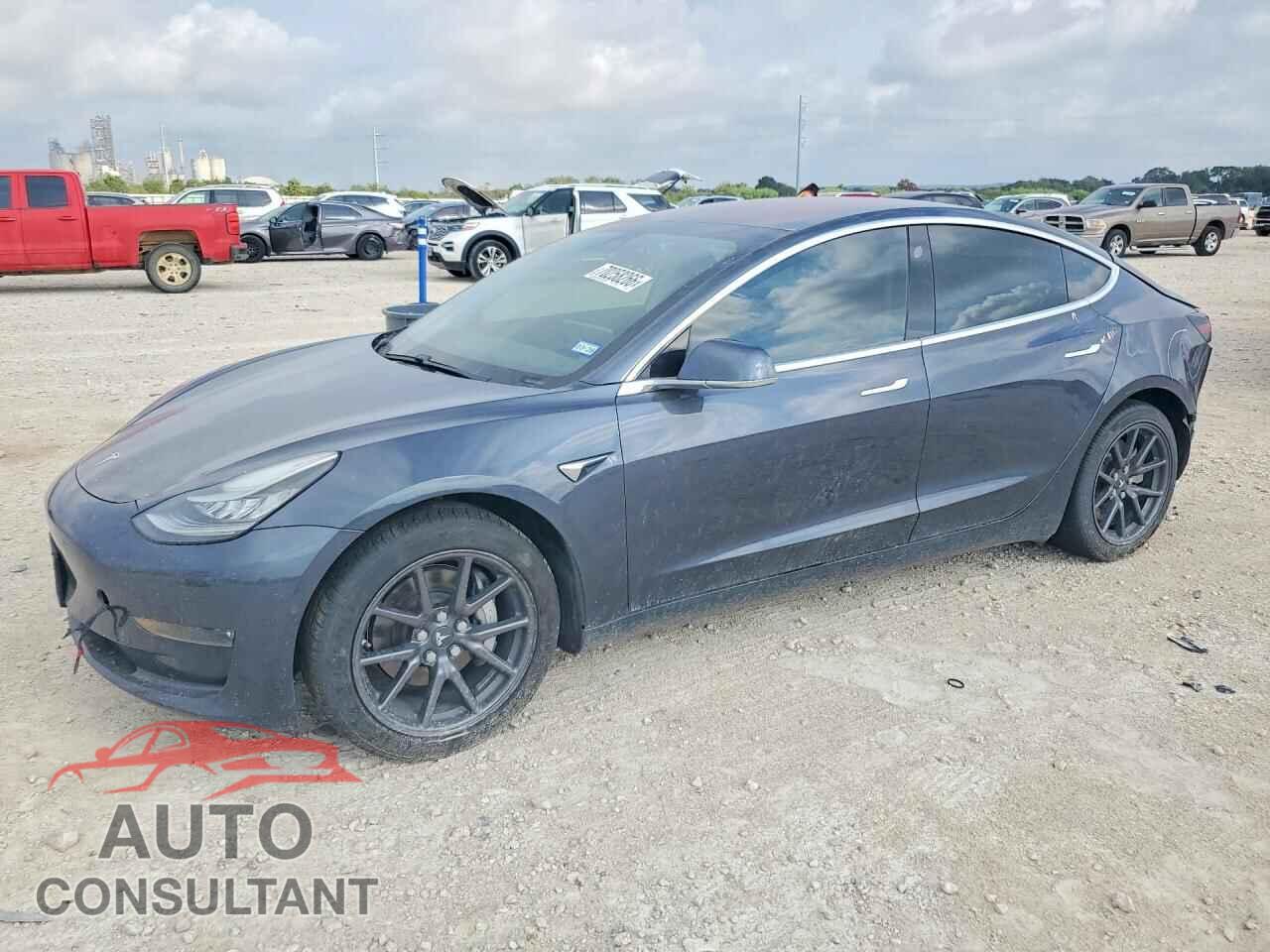 TESLA MODEL 3 2018 - 5YJ3E1EA0JF053452