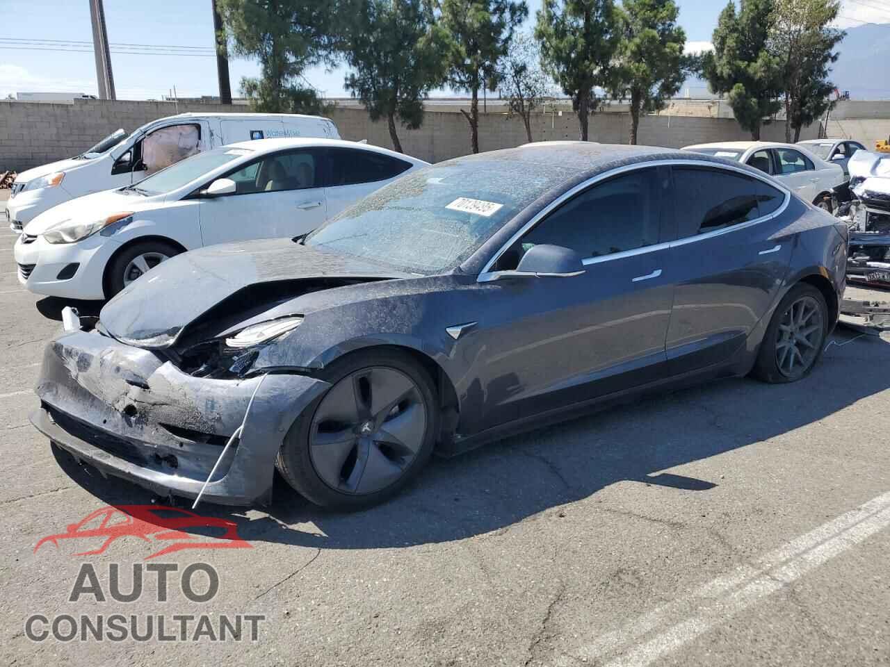 TESLA MODEL 3 2018 - 5YJ3E1EA9JF045205