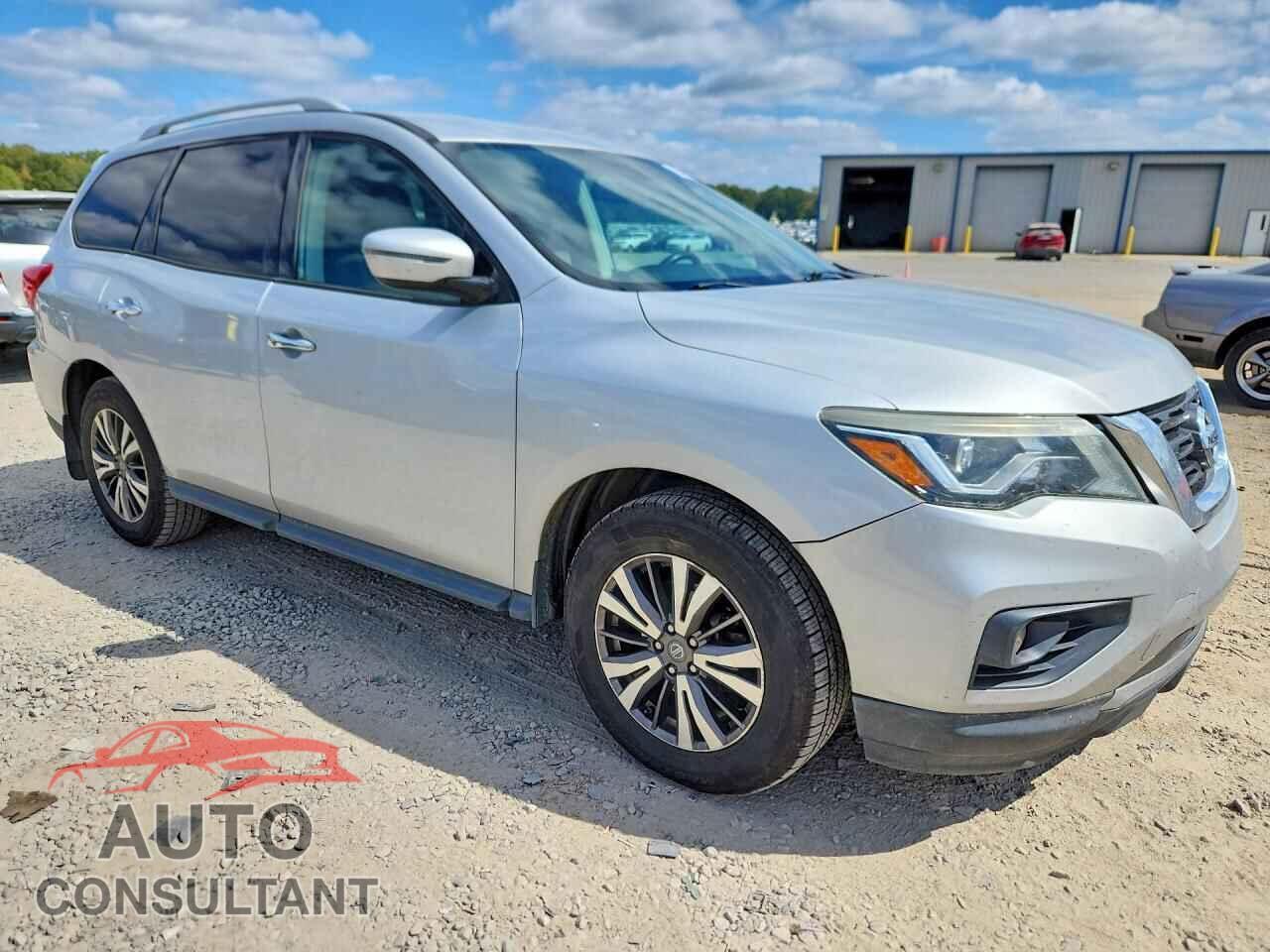 NISSAN PATHFINDER 2017 - 5N1DR2MN1HC641902