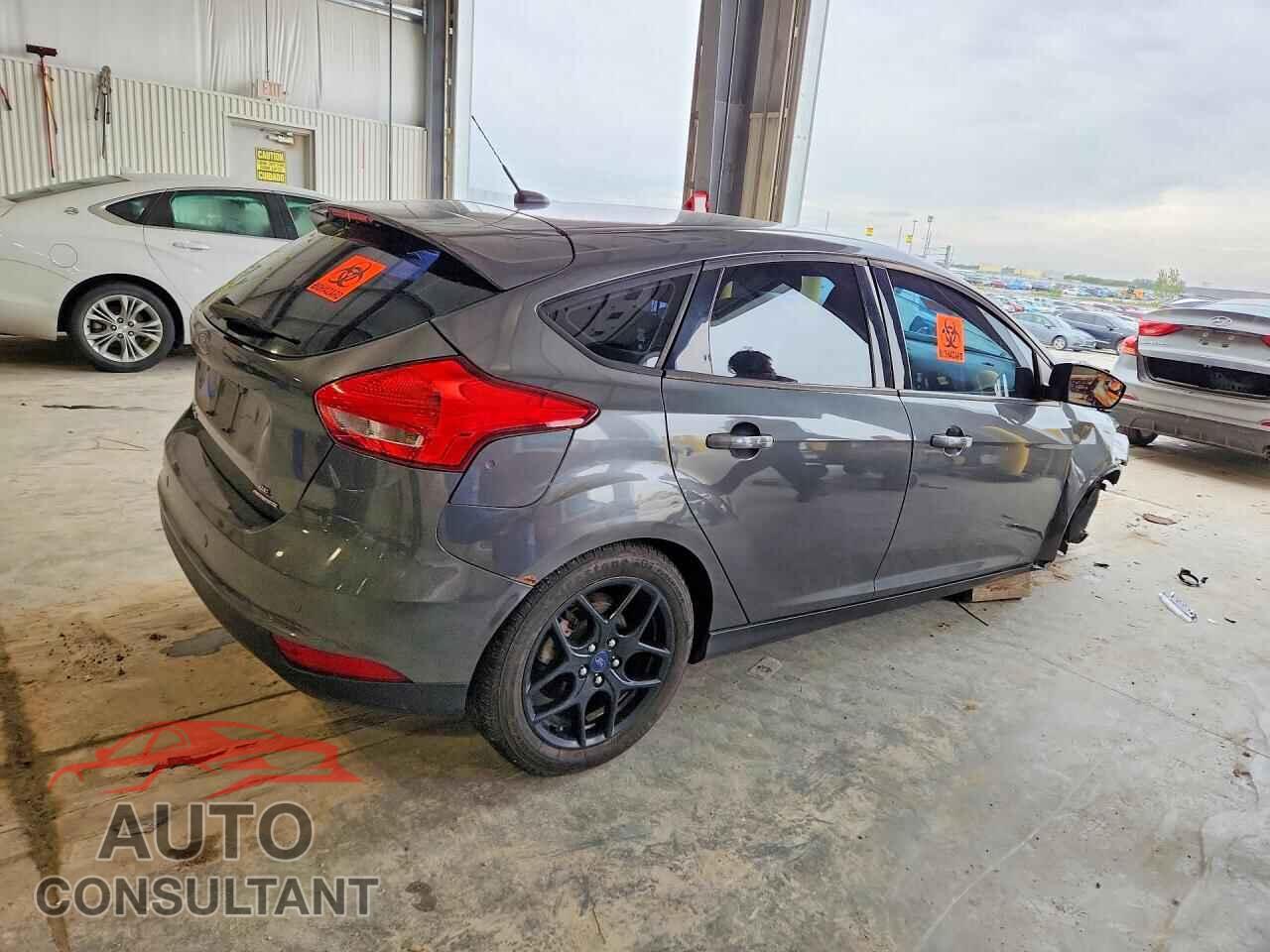 FORD FOCUS 2016 - 1FADP3K22GL347423