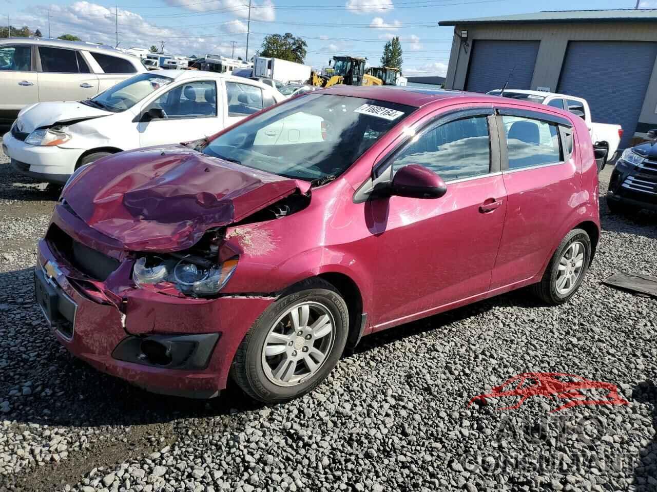 CHEVROLET SONIC 2014 - 1G1JC6SB4E4121295