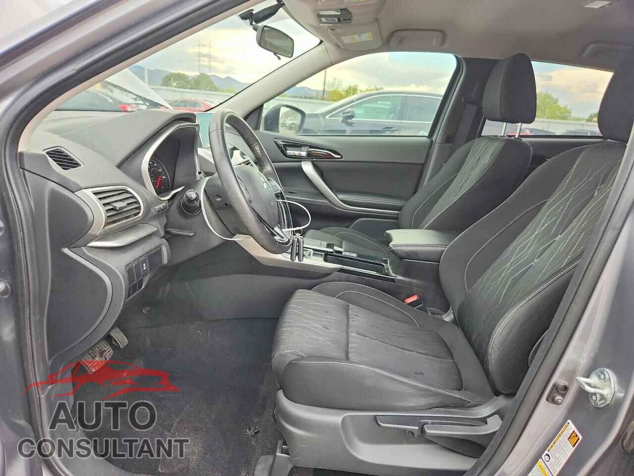MITSUBISHI ECLIPSE 2018 - JA4AT5AA7JZ065452