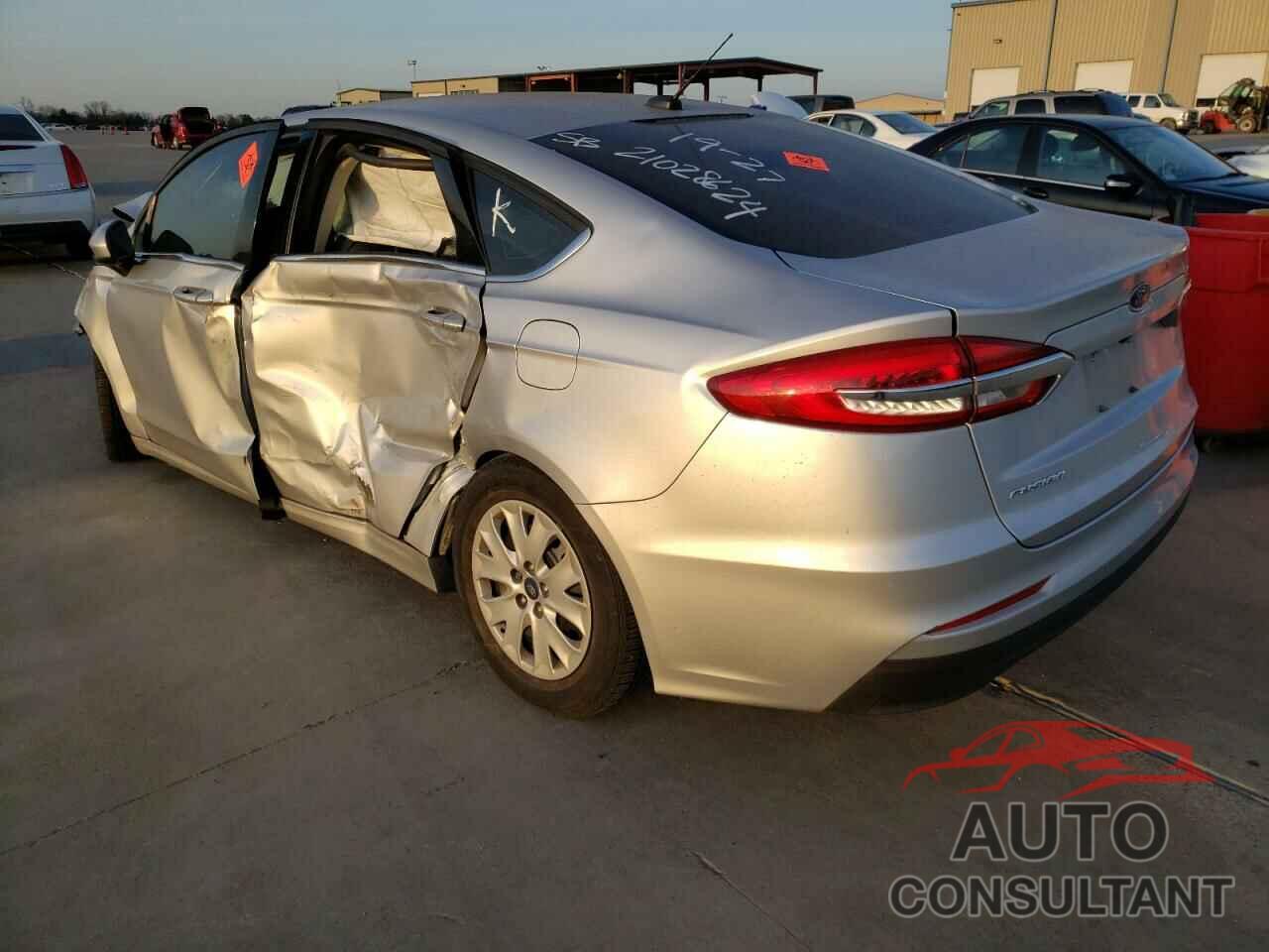 FORD FUSION 2019 - 3FA6P0G78KR113292