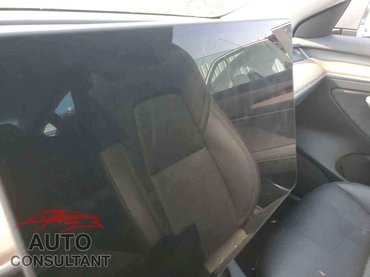 TESLA MODEL 3 2023 - 5YJ3E1EA0PF556620