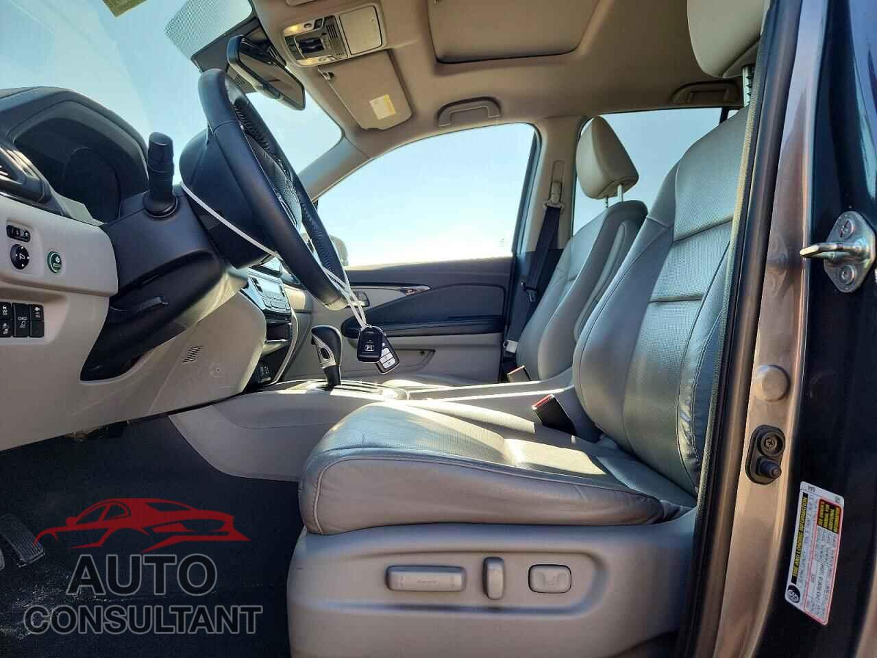 HONDA RIDGELINE 2017 - 5FPYK3F71HB017803