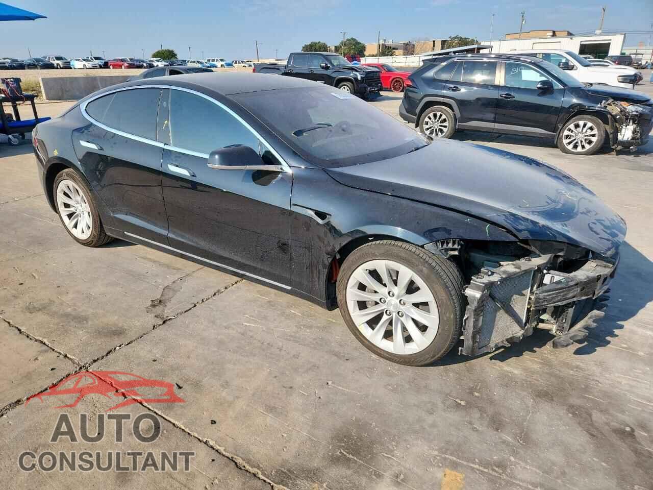 TESLA MODEL S 2017 - 5YJSA1E11HF181538