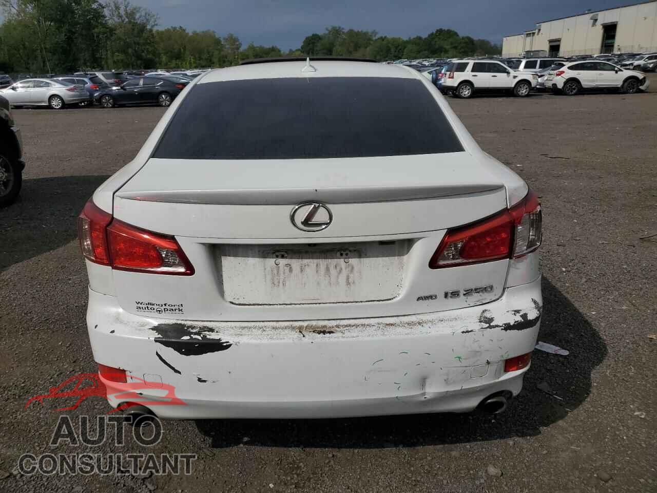LEXUS IS 2012 - JTHCF5C25C5058309