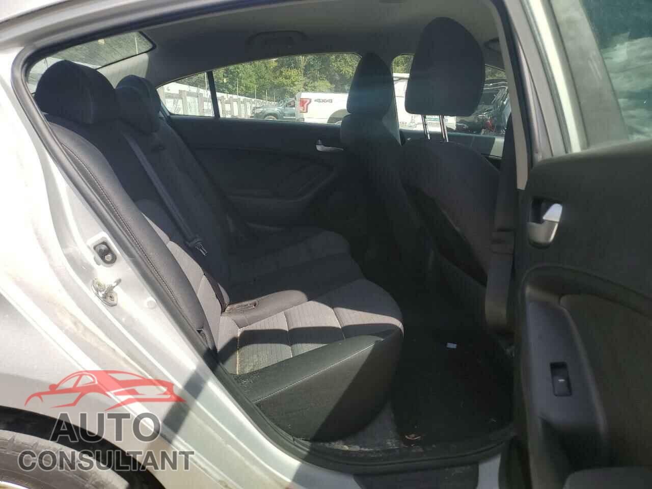 KIA FORTE 2017 - 3KPFL4A70HE117861