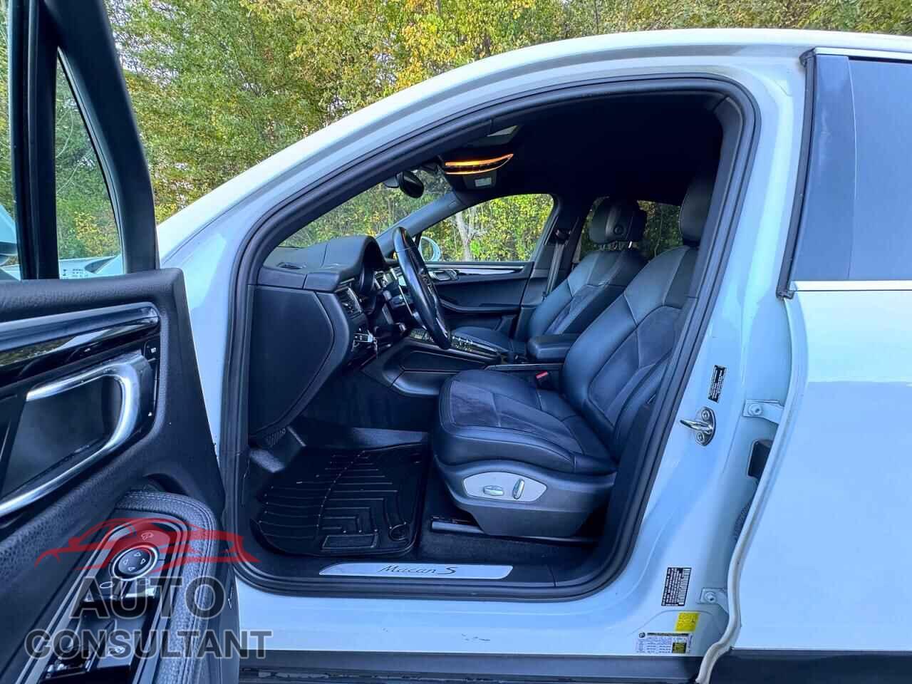 PORSCHE MACAN 2015 - WP1AB2A52FLB50430
