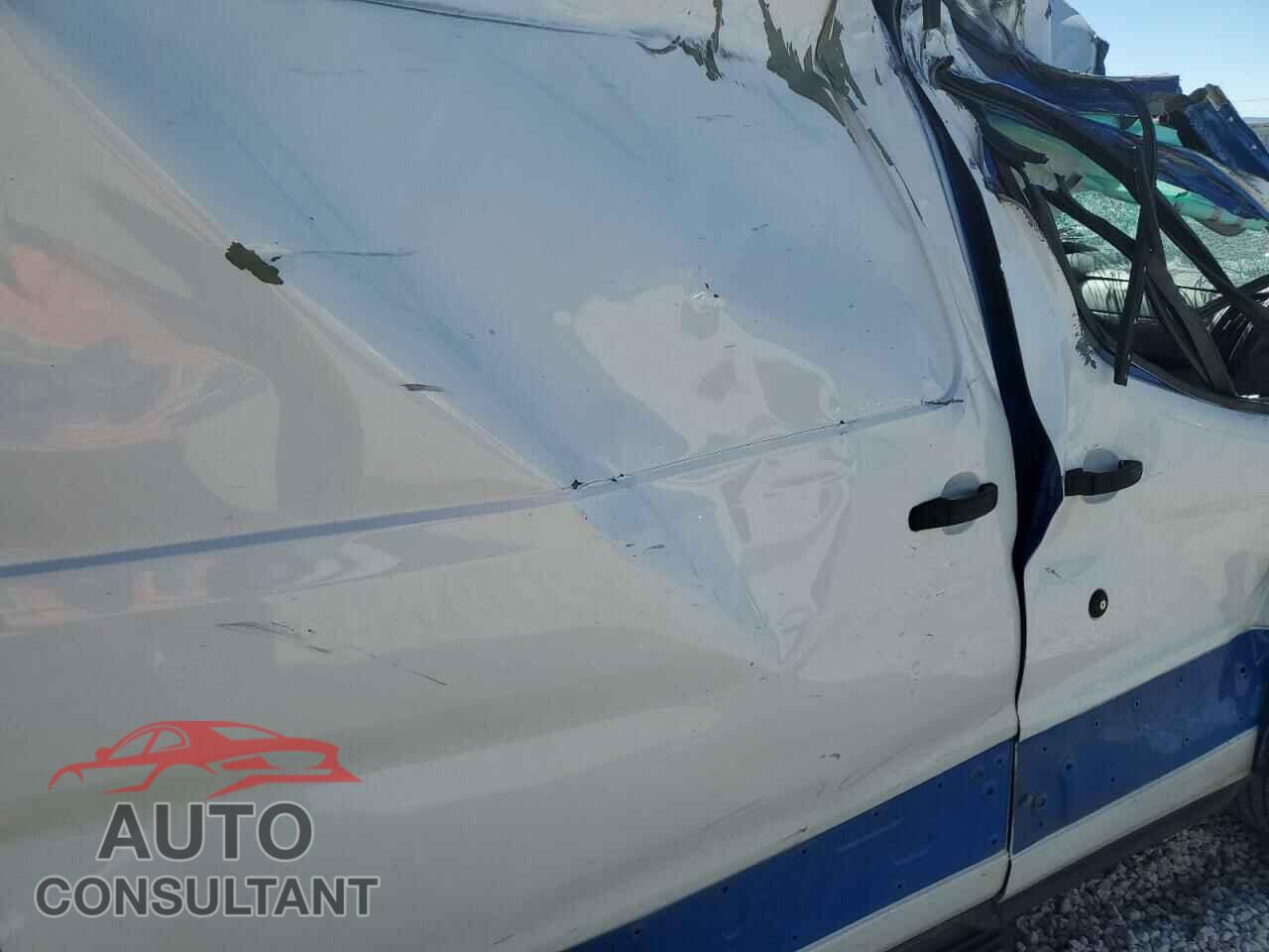 FORD TRANSIT 2018 - 1FTYR2CM3JKB11893