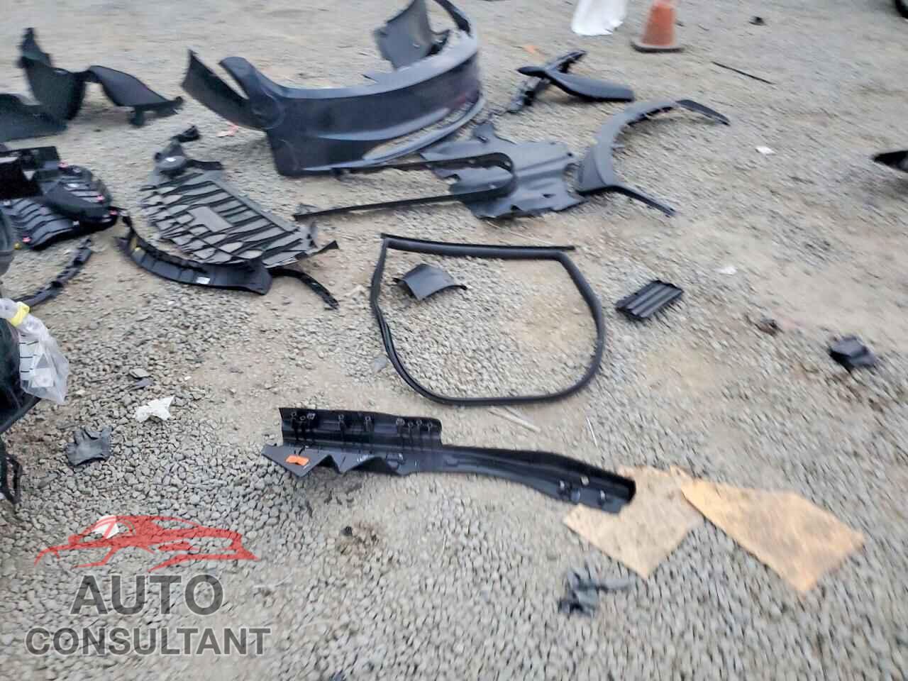 TESLA MODEL 3 2025 - 5YJ3E1EA6SF972826