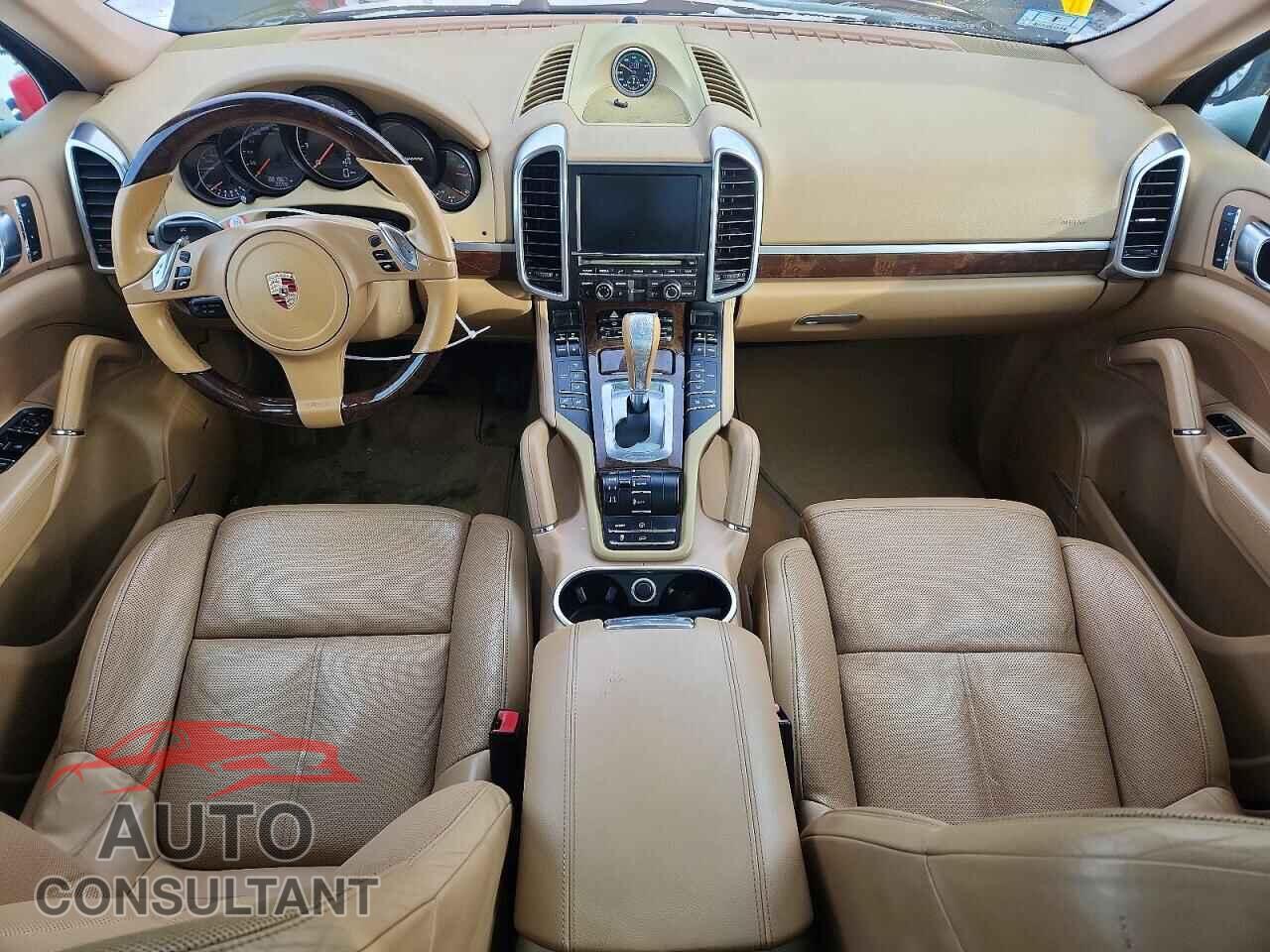 PORSCHE CAYENNE 2012 - WP1AA2A27CLA12032