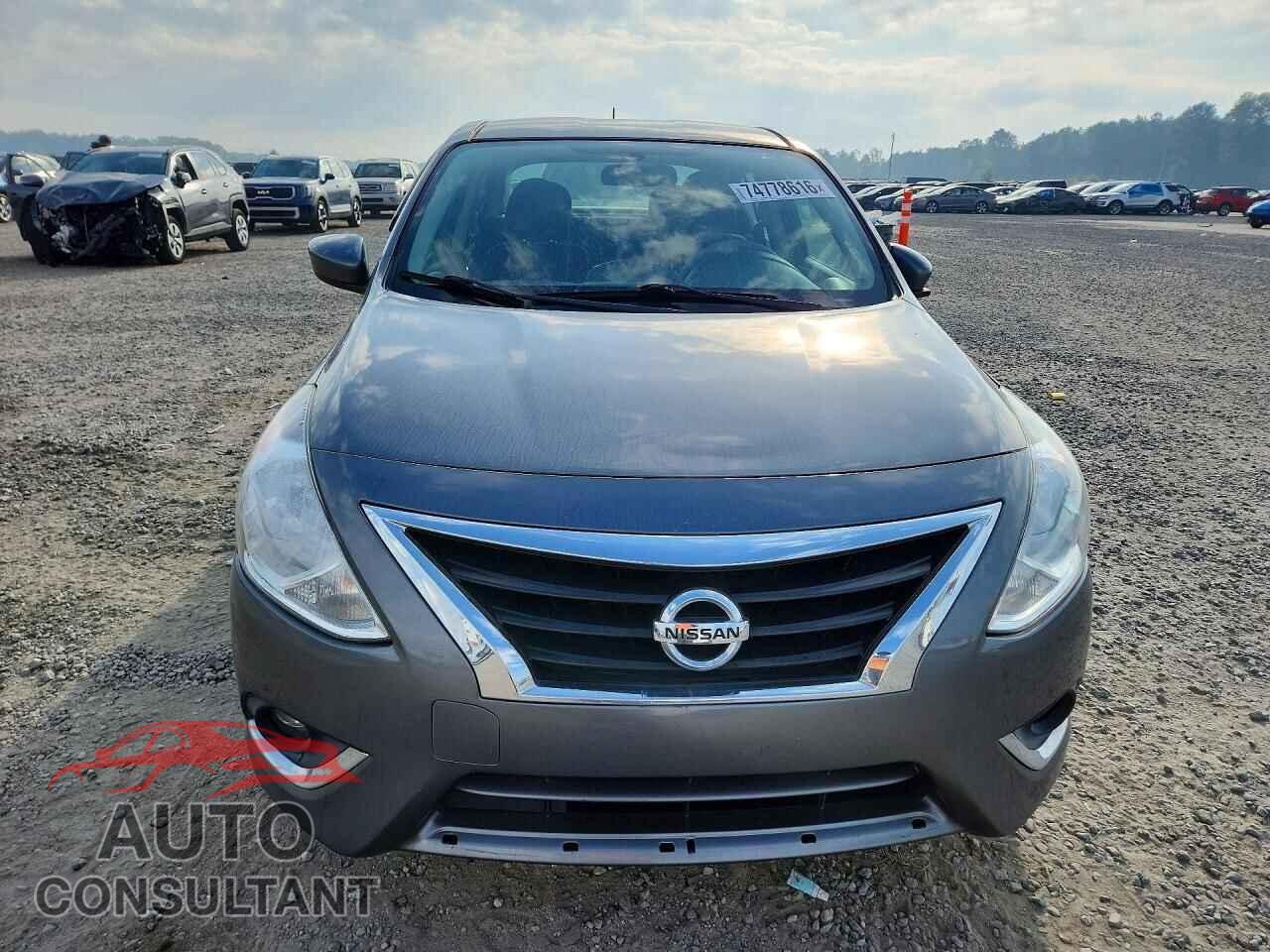 NISSAN VERSA 2017 - 3N1CN7AP3HL800537