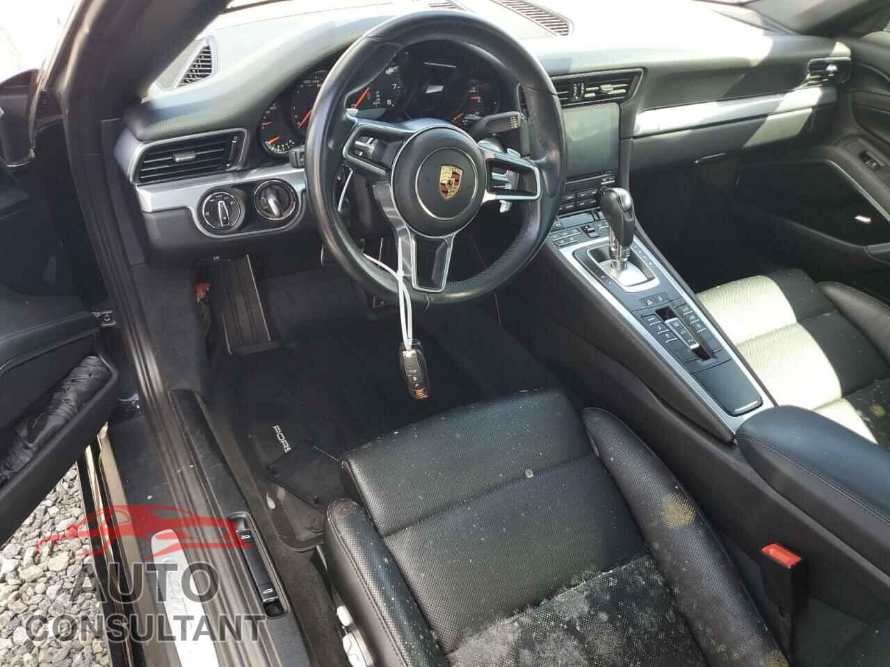 PORSCHE 911 2017 - WP0AA2A95HS107152
