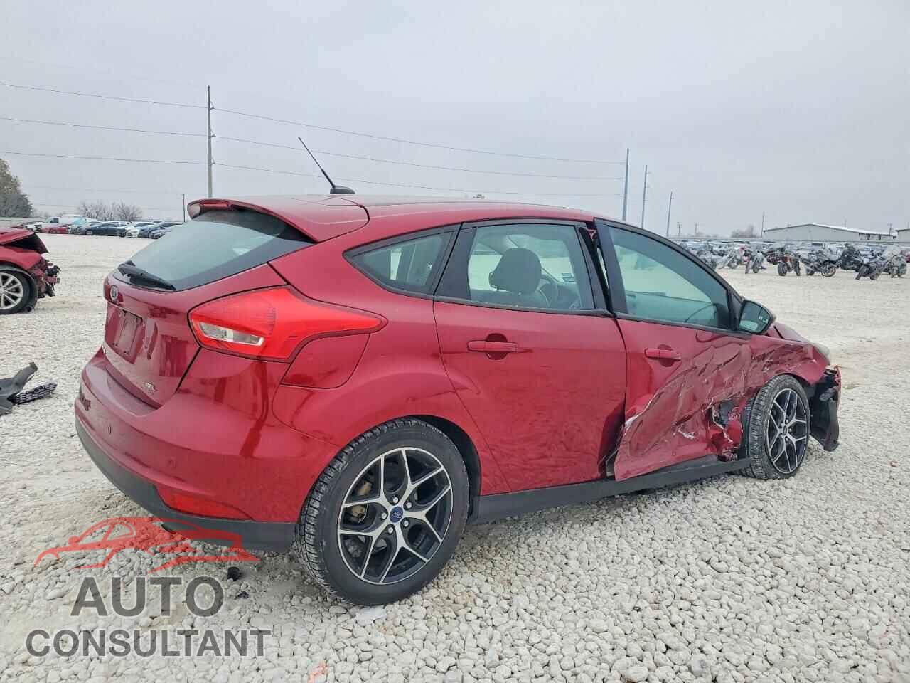 FORD FOCUS 2017 - 1FADP3M27HL204790