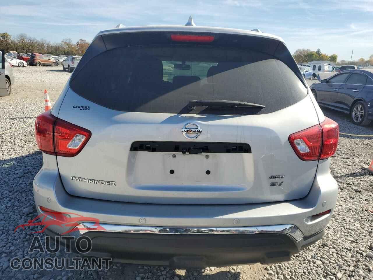 NISSAN PATHFINDER 2019 - 5N1DR2MM1KC577276
