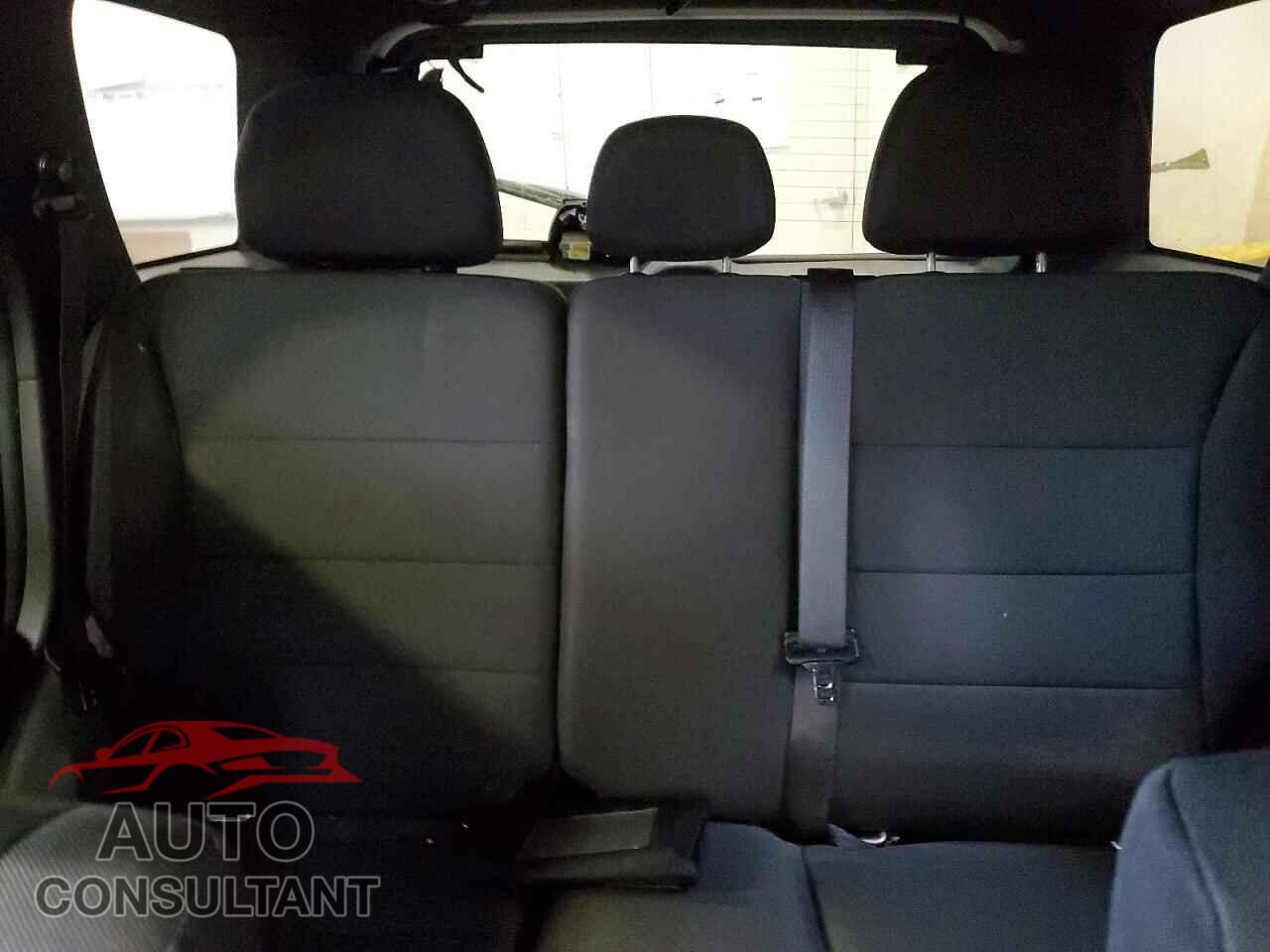 FORD ESCAPE 2011 - 1FMCU9DG8BKB30835