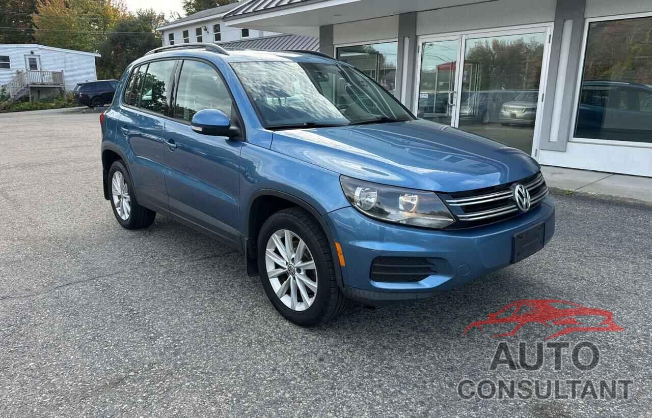 VOLKSWAGEN TIGUAN 2017 - WVGBV7AX3HK050451