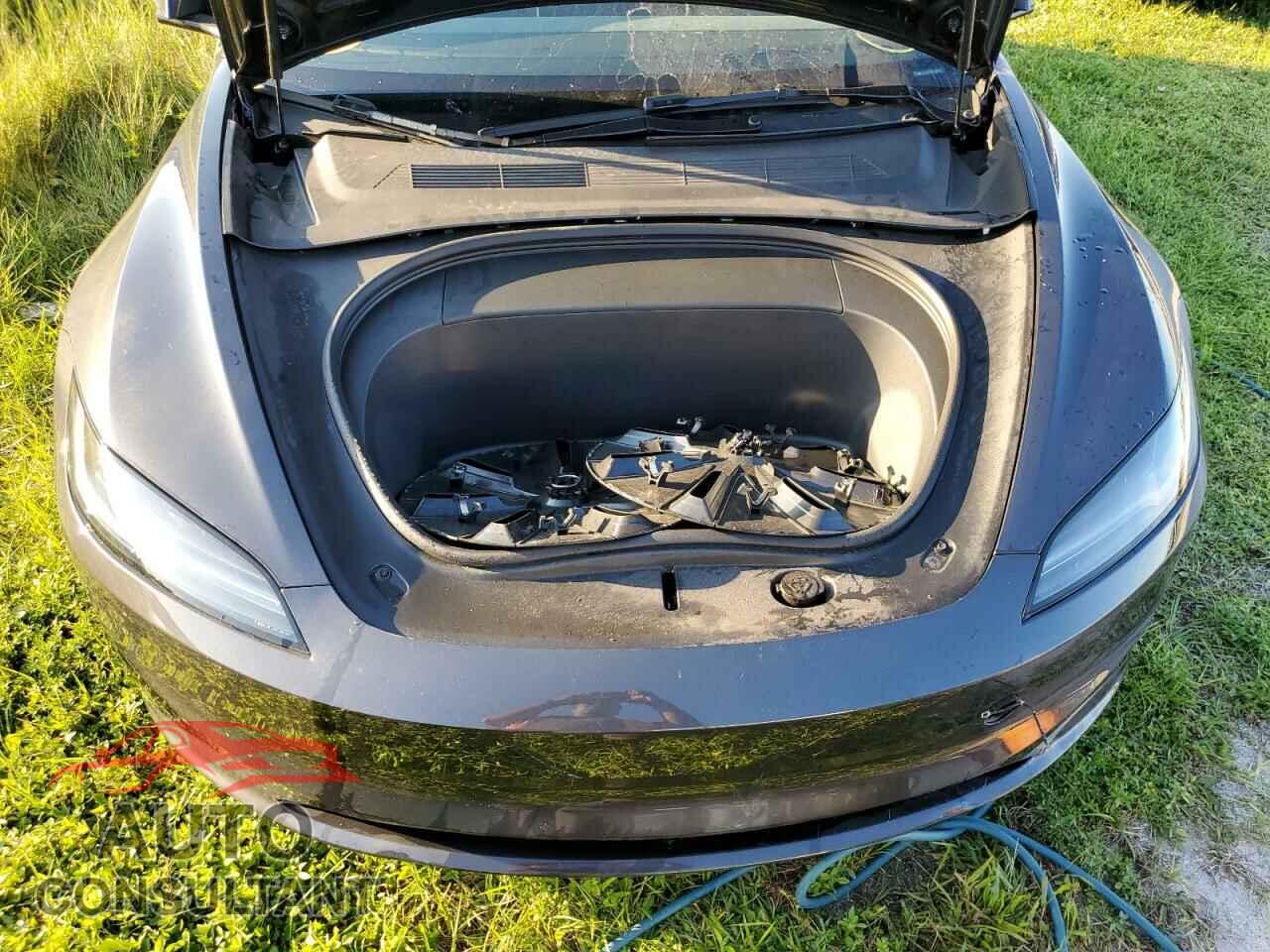 TESLA MODEL 3 2024 - 5YJ3E1EA3RF757933