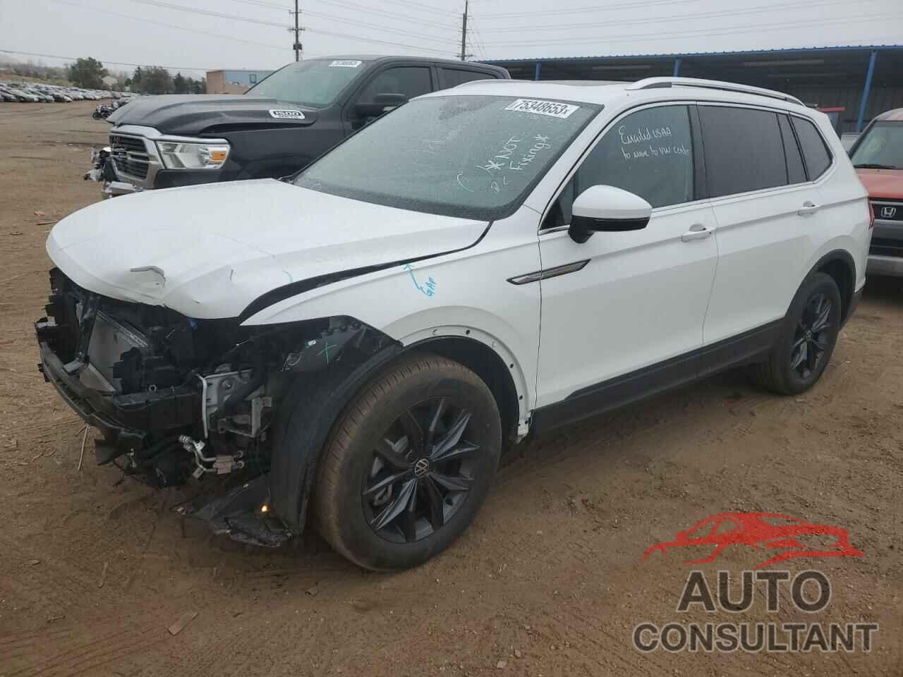 VOLKSWAGEN TIGUAN 2022 - 3VV2B7AX8NM038640