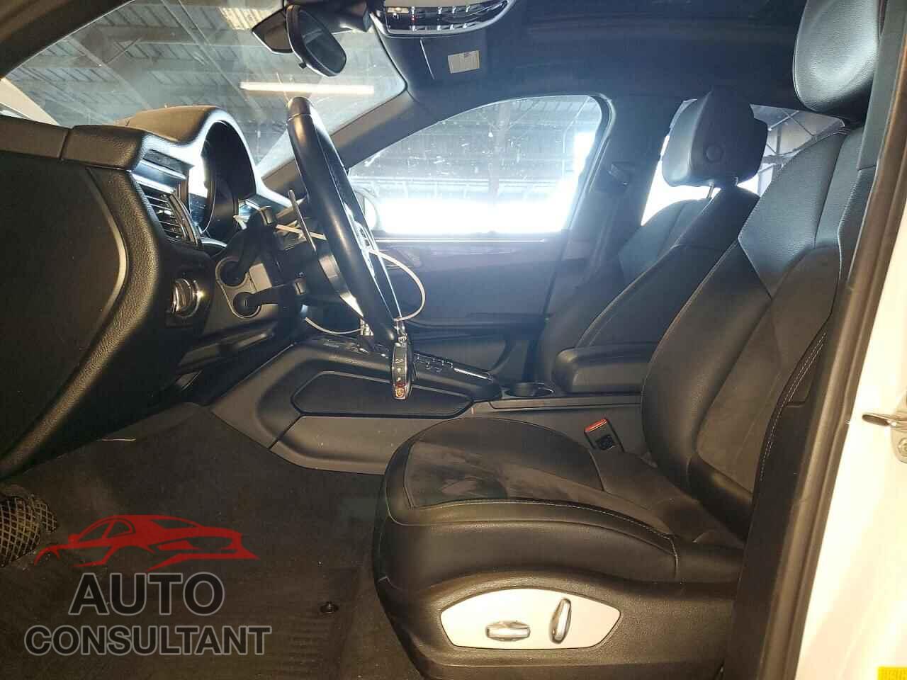 PORSCHE MACAN 2018 - WP1AA2A58JLB14754
