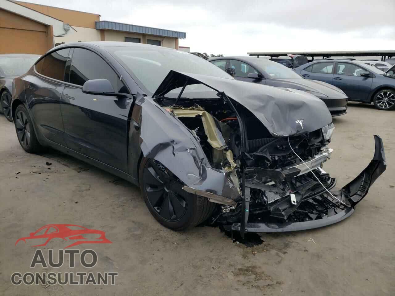 TESLA MODEL 3 2024 - 5YJ3E1EB7RF740562