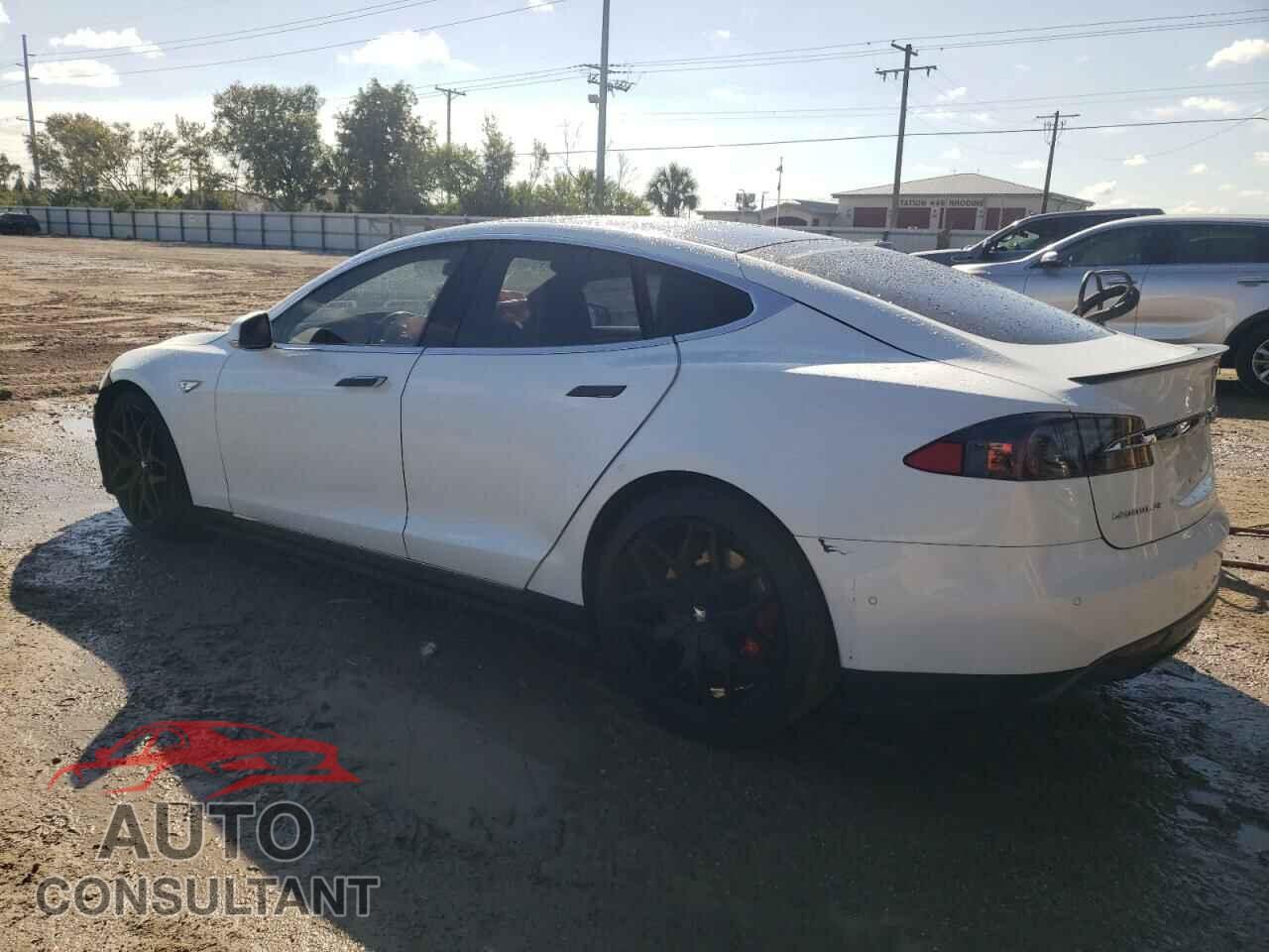 TESLA MODEL S 2015 - 5YJSA1V45FF097374