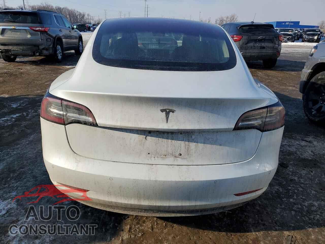 TESLA MODEL 3 2018 - 5YJ3E1EA3JF052182
