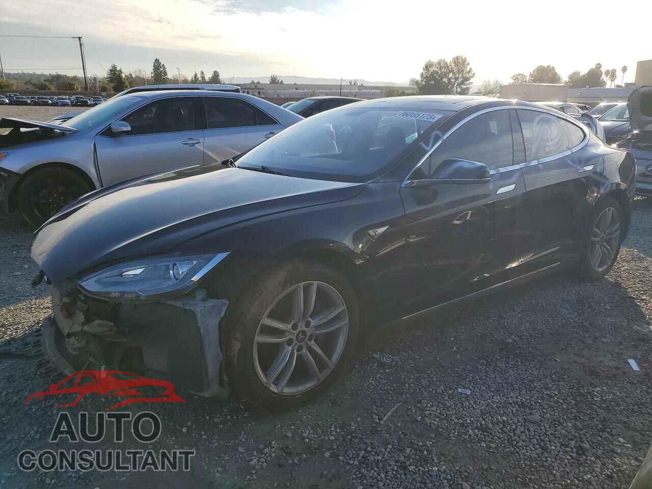TESLA MODEL S 2013 - 5YJSA1DG2DFP11676