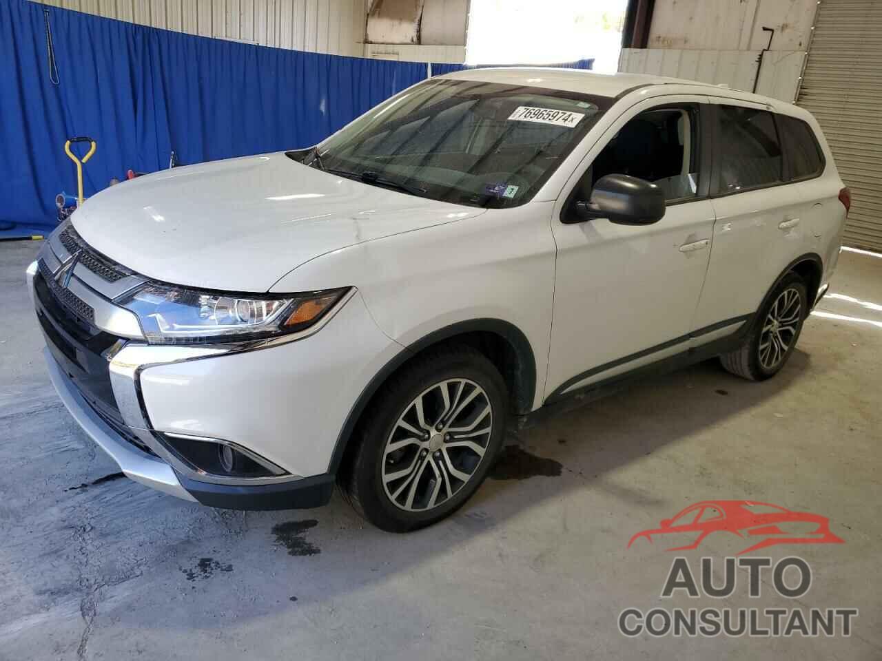 MITSUBISHI OUTLANDER 2018 - JA4AZ3A32JZ070899