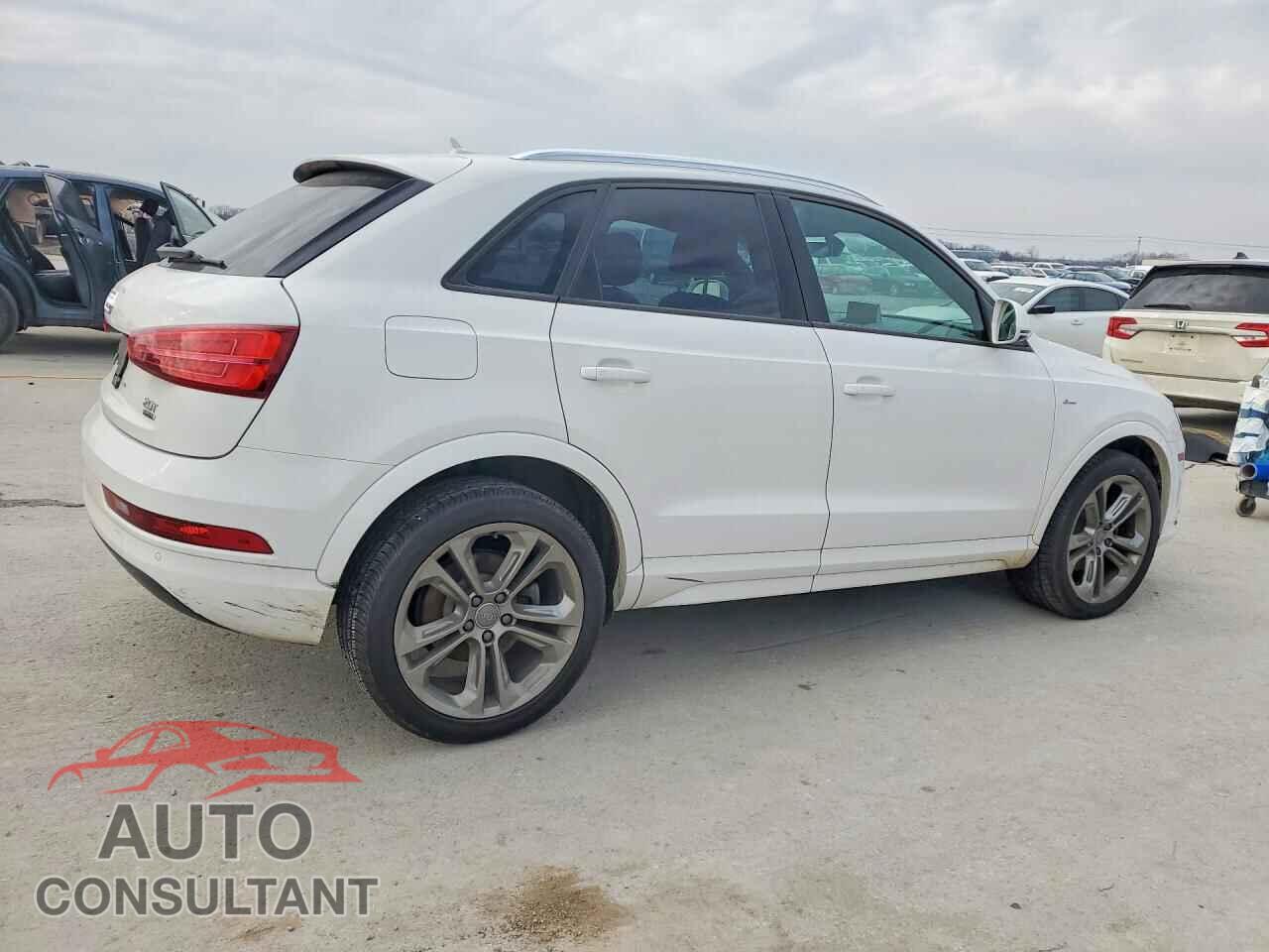 AUDI Q3 2018 - WA1ECCFS2JR007773