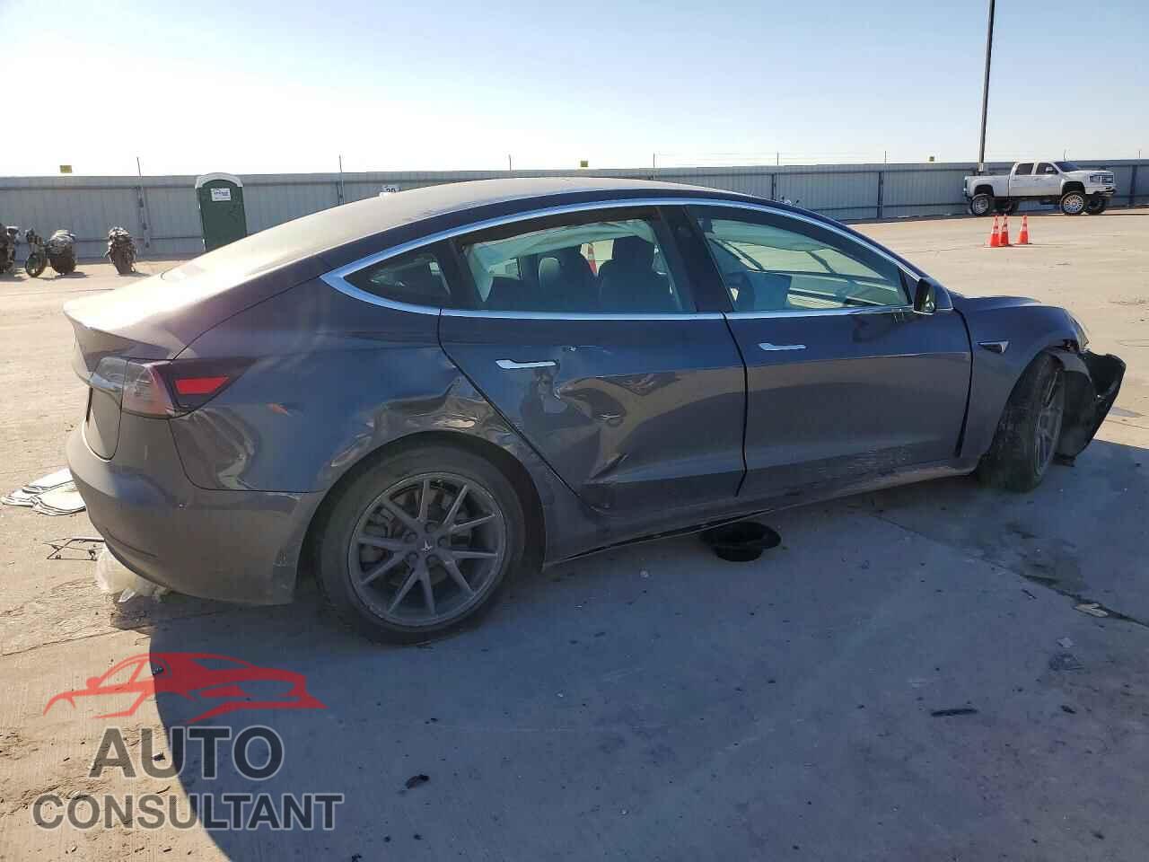 TESLA MODEL 3 2019 - 5YJ3E1EA3KF299090