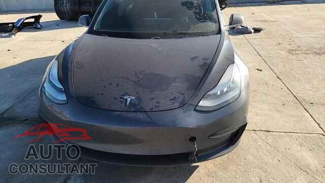 TESLA MODEL 3 2018 - 5YJ3E1EA5JF030569