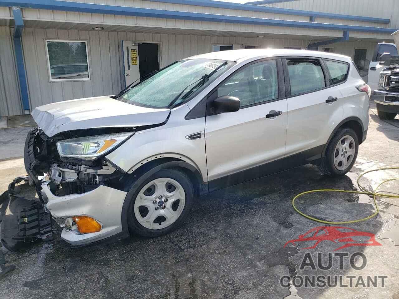 FORD ESCAPE 2017 - 1FMCU0F78HUB19789
