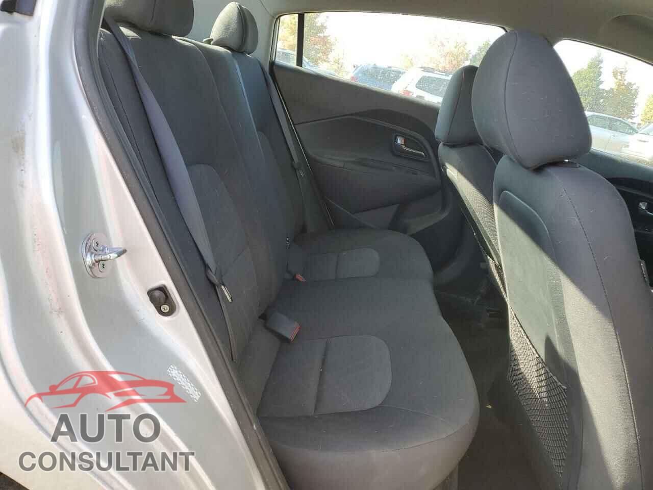 KIA RIO 2013 - KNADM4A32D6110604