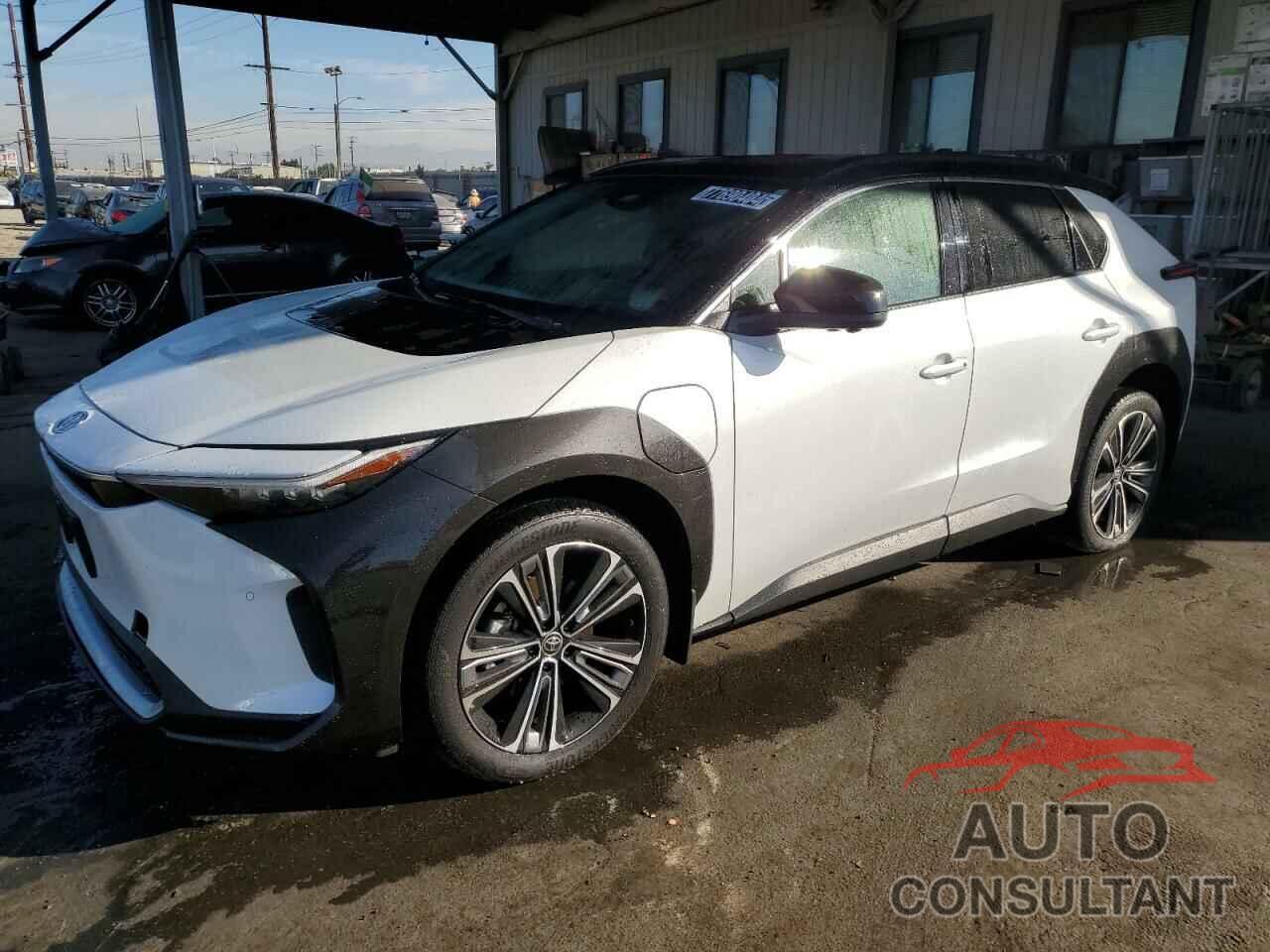 TOYOTA BZ4X XLE 2023 - JTMAAAAA8PA000430