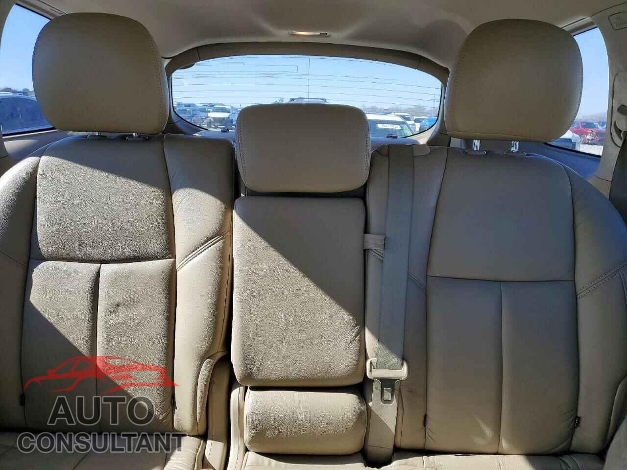 NISSAN PATHFINDER 2014 - 5N1AR2MN5EC652447