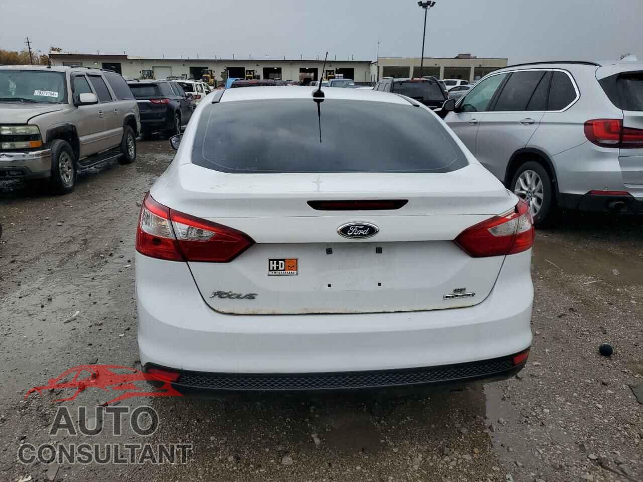FORD FOCUS 2014 - 1FADP3F21EL301072