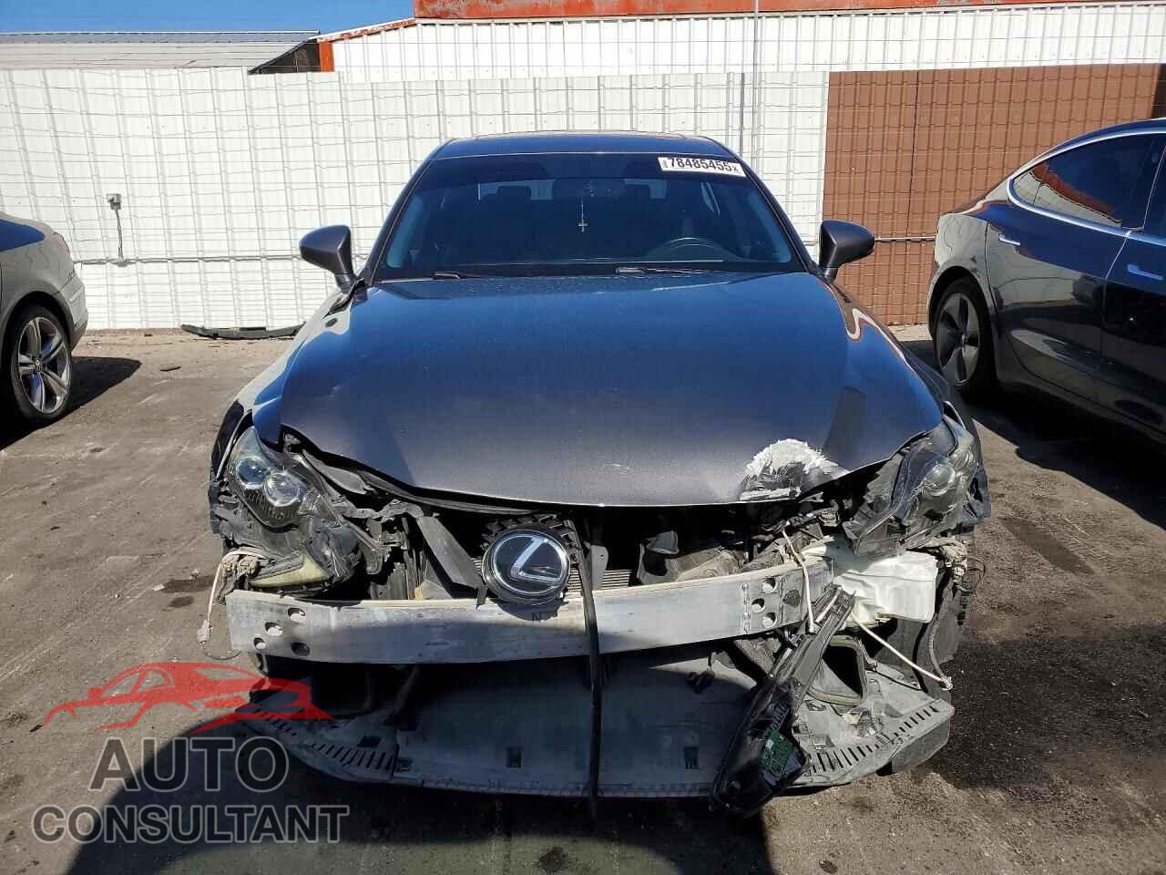 LEXUS IS 2014 - JTHBE1D23E5014267