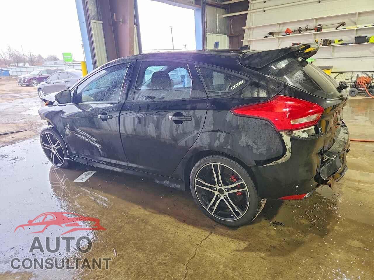 FORD FOCUS 2018 - 1FADP3L98JL243473