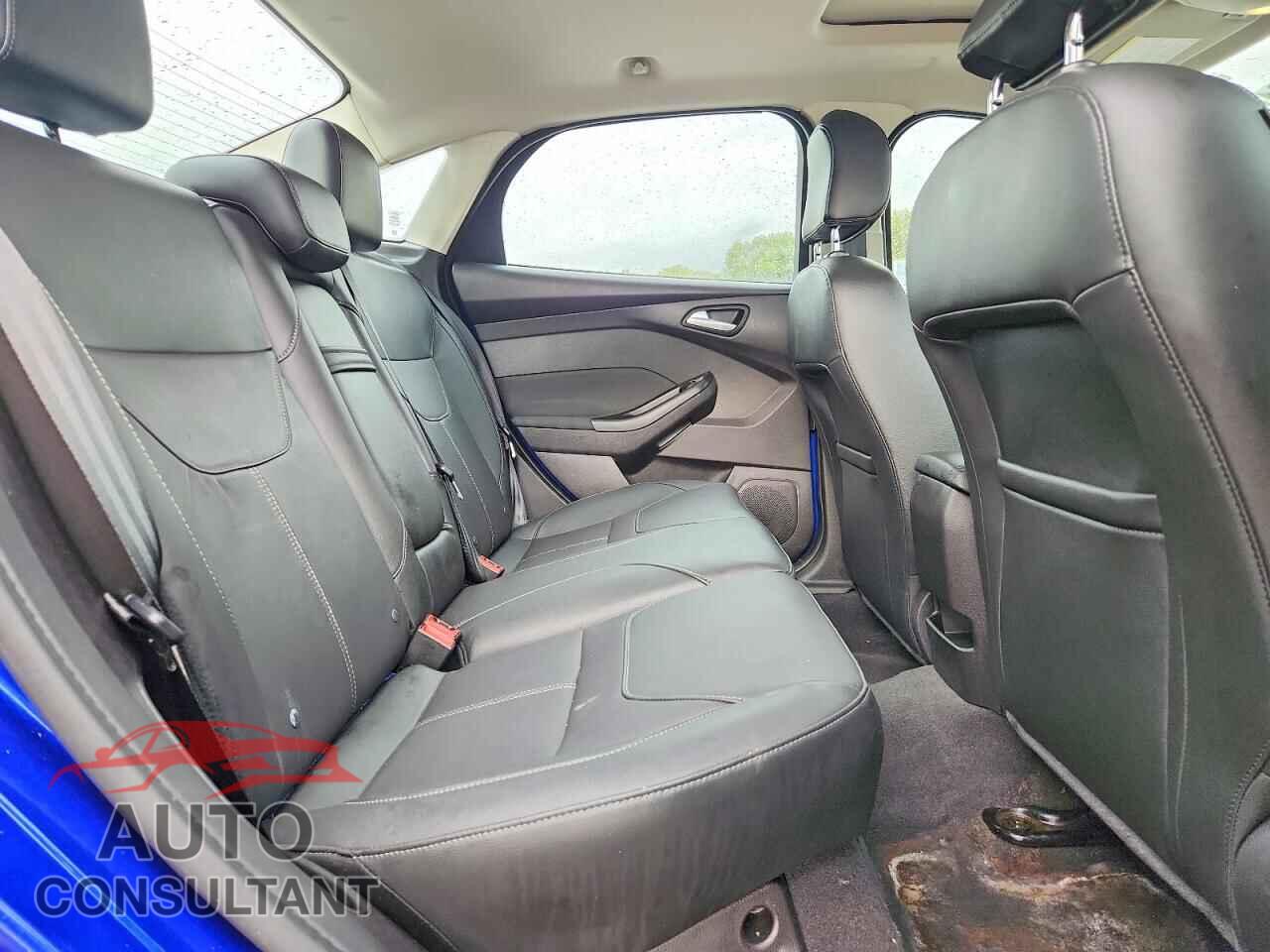 FORD FOCUS 2015 - 1FADP3F27FL213046
