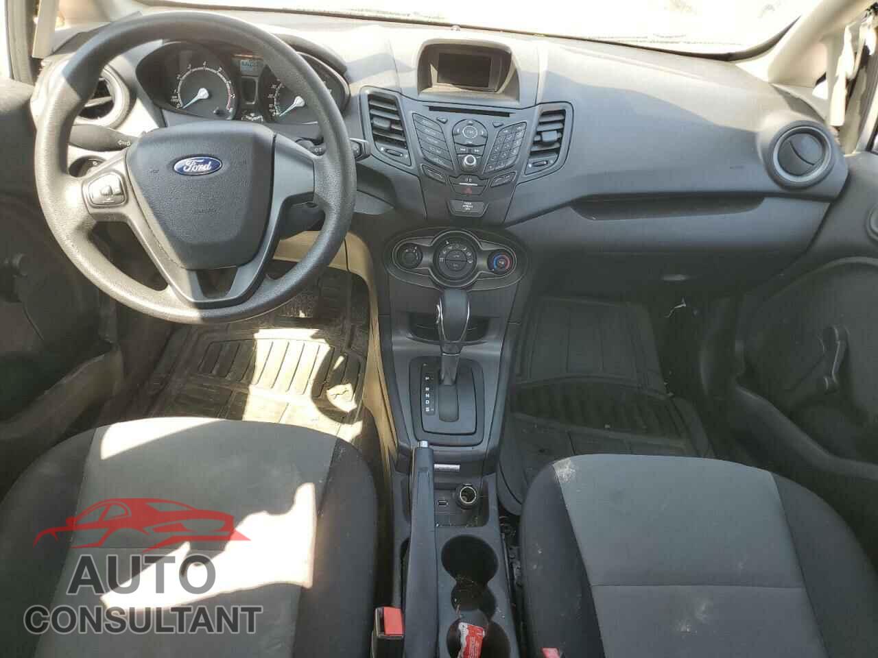 FORD FIESTA 2018 - 3FADP4AJ5JM123647