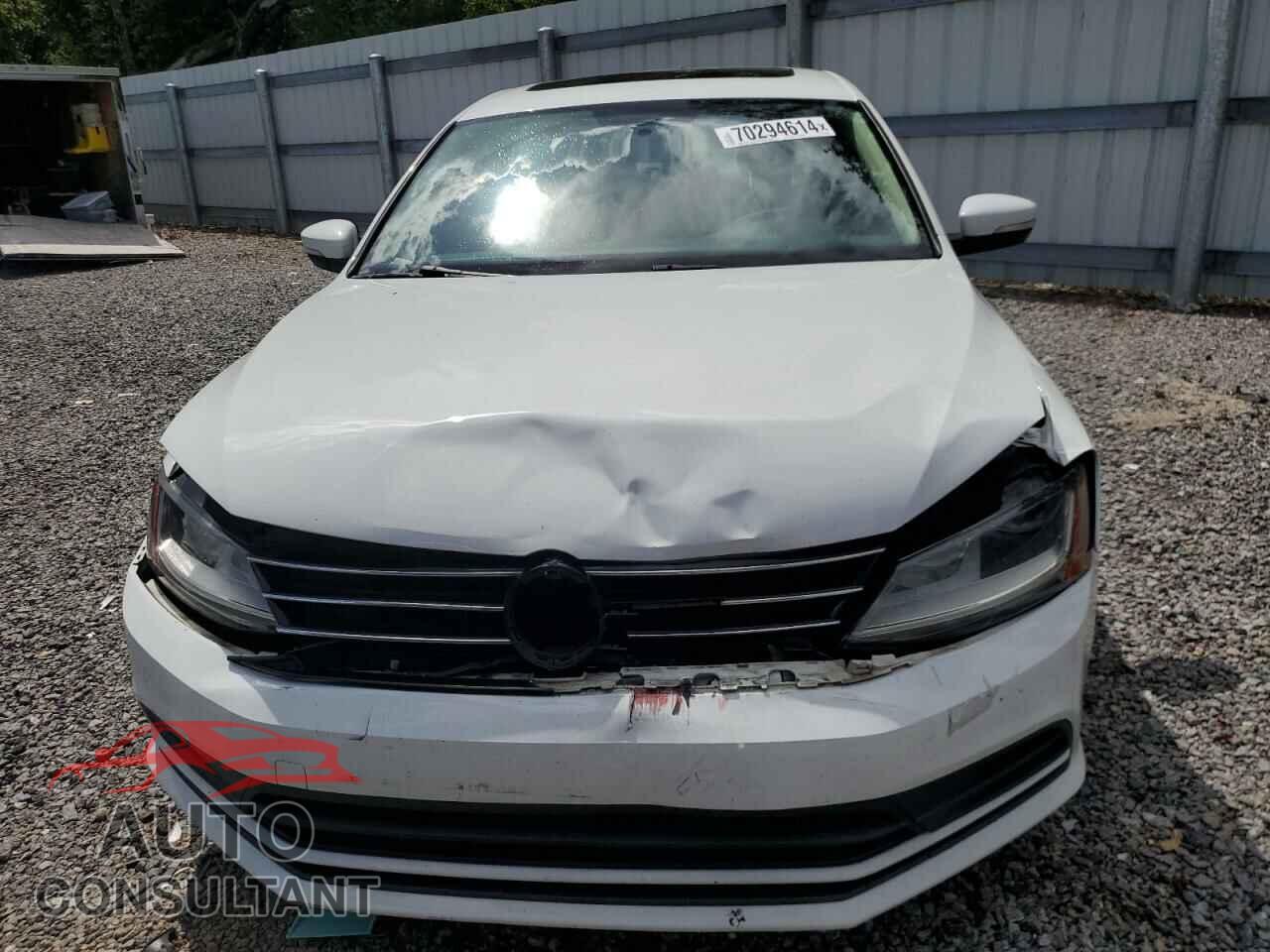 VOLKSWAGEN JETTA 2017 - 3VWDB7AJXHM266059